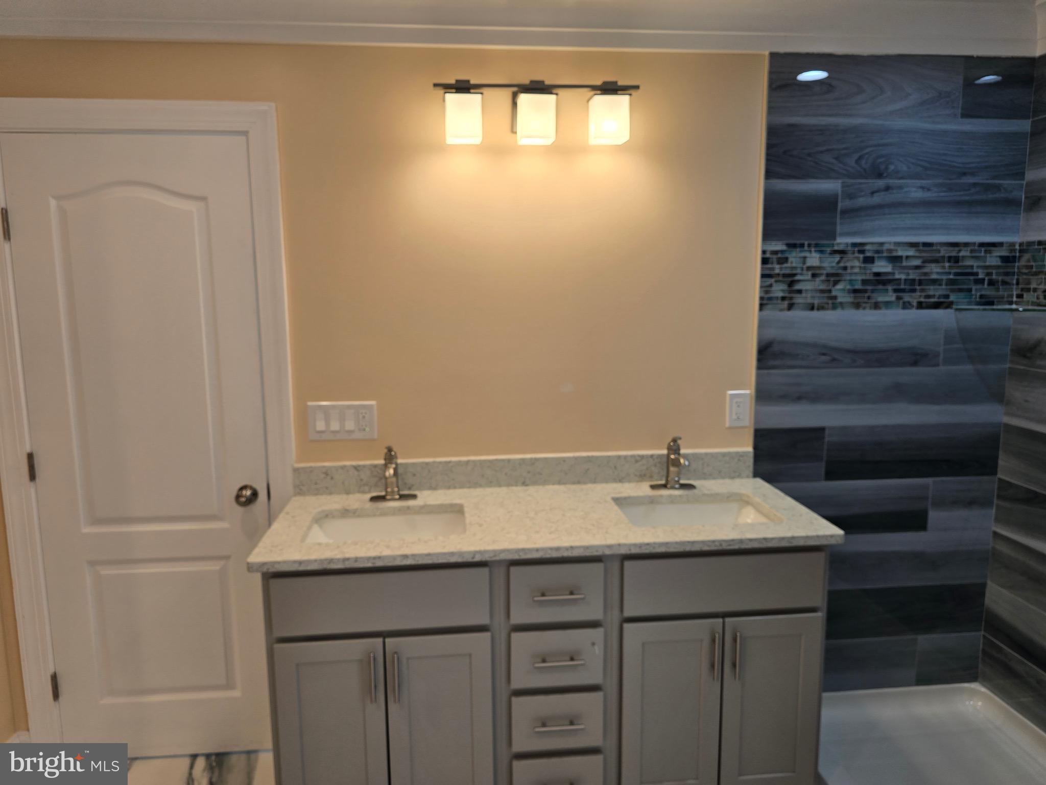 MANOKIN - Residential