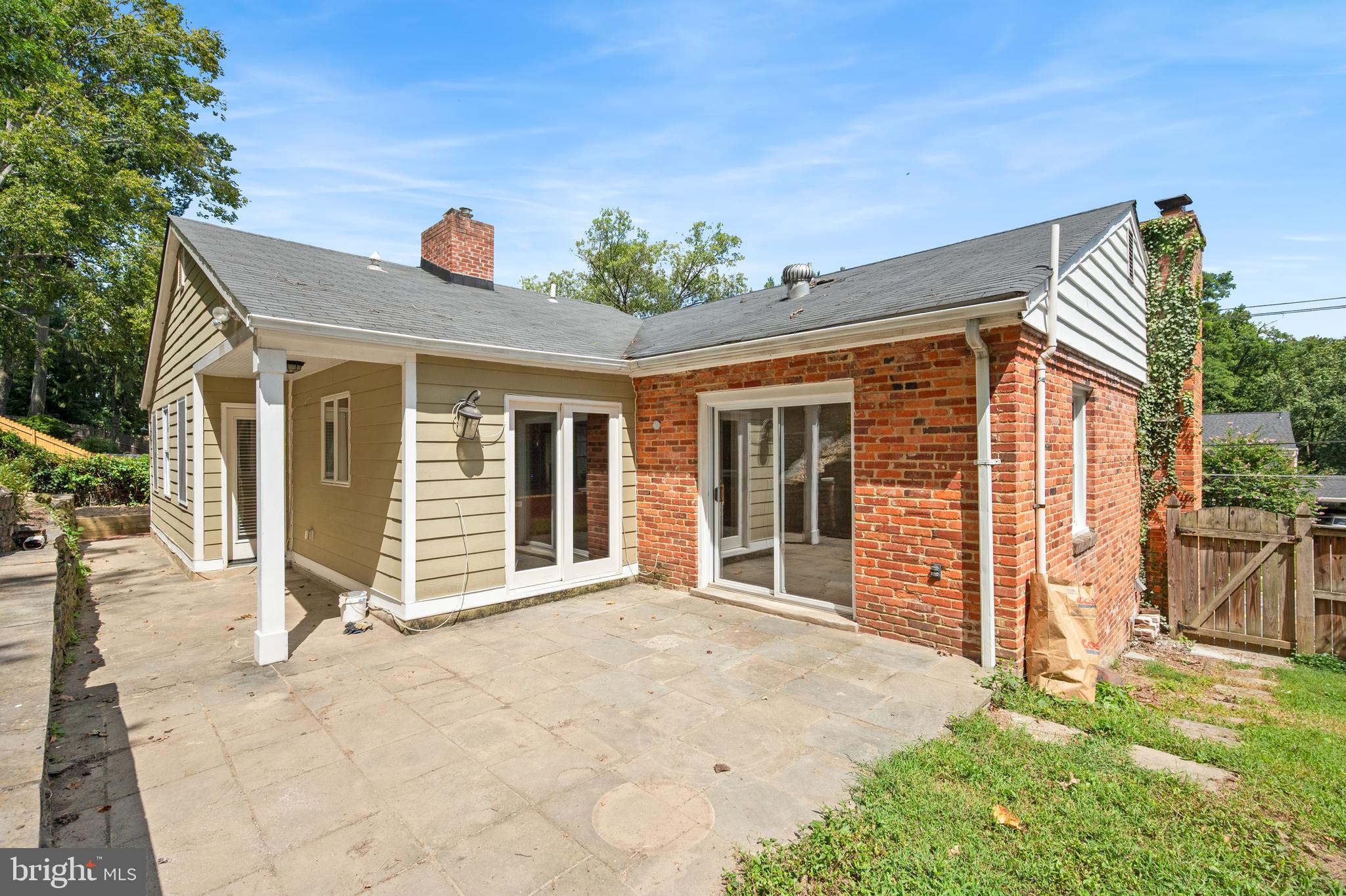 WESTWOOD - Residential Lease