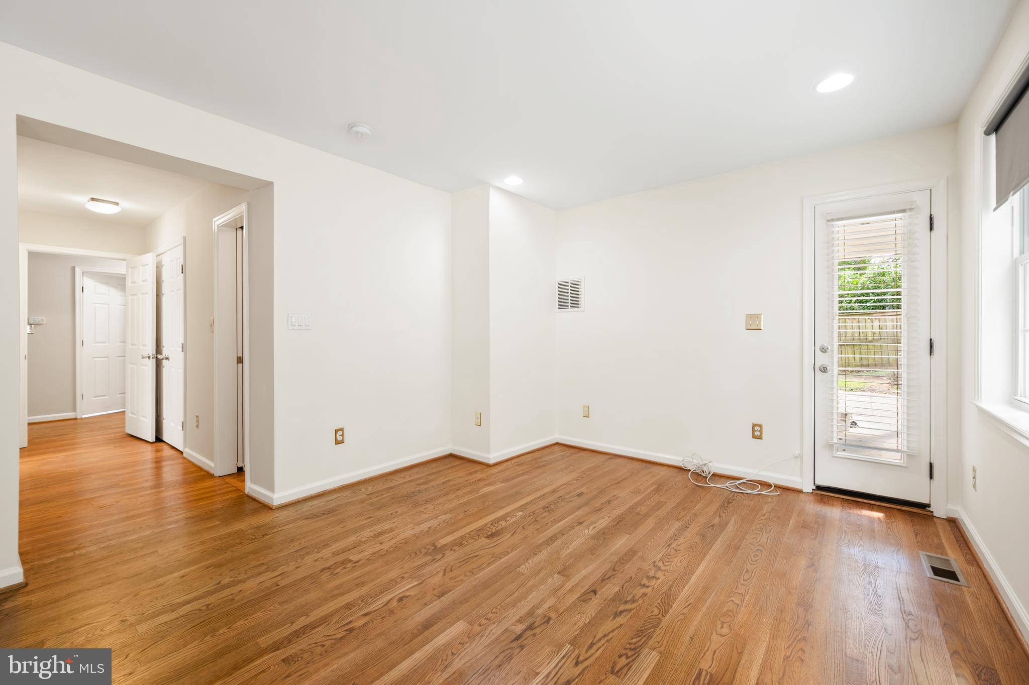 WESTWOOD - Residential Lease