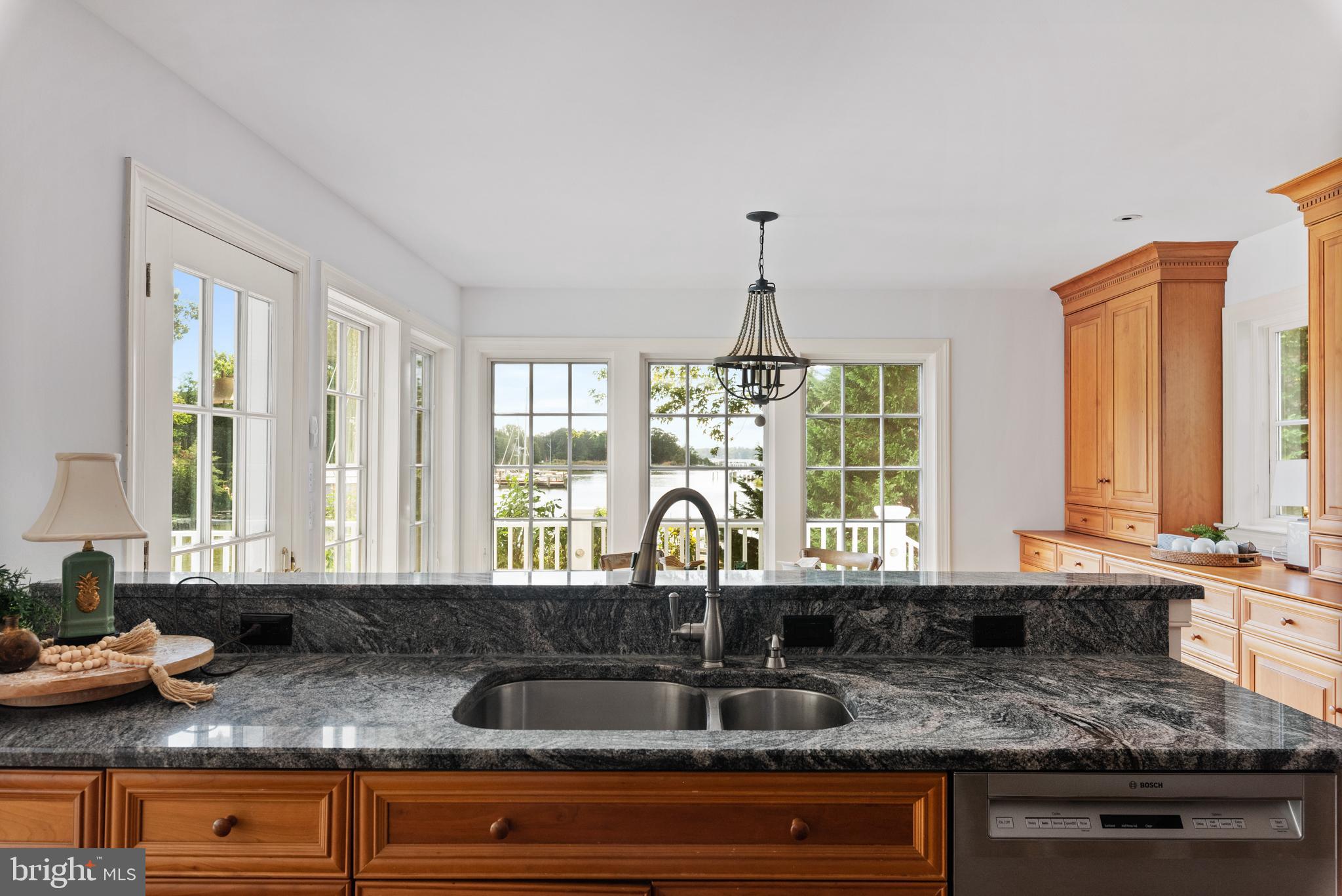 WILD ROSE SHORES - Residential