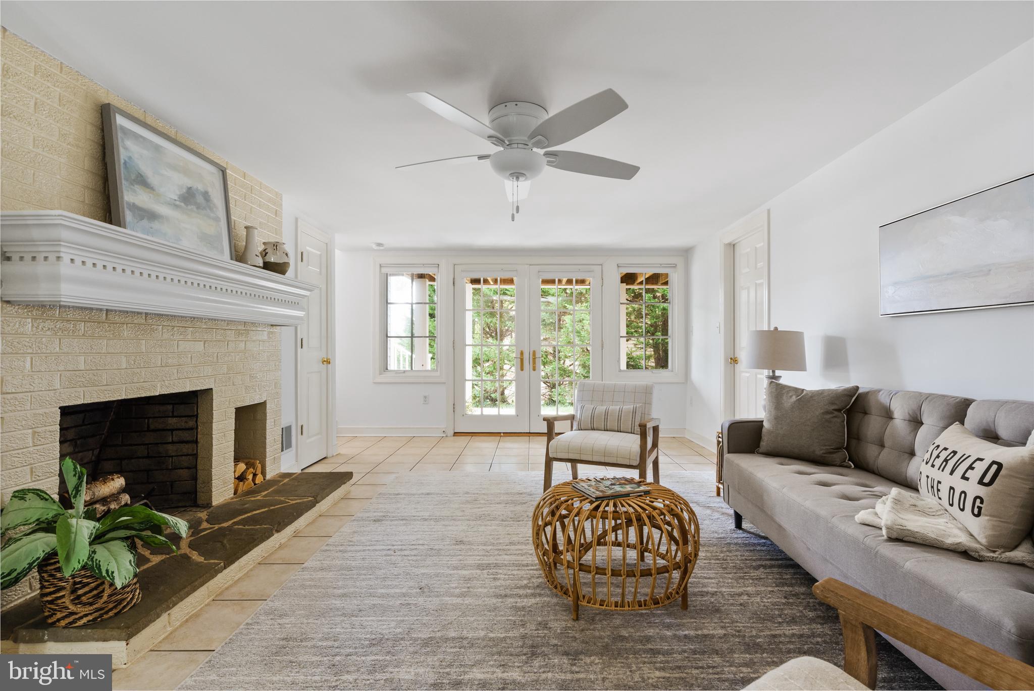 WILD ROSE SHORES - Residential