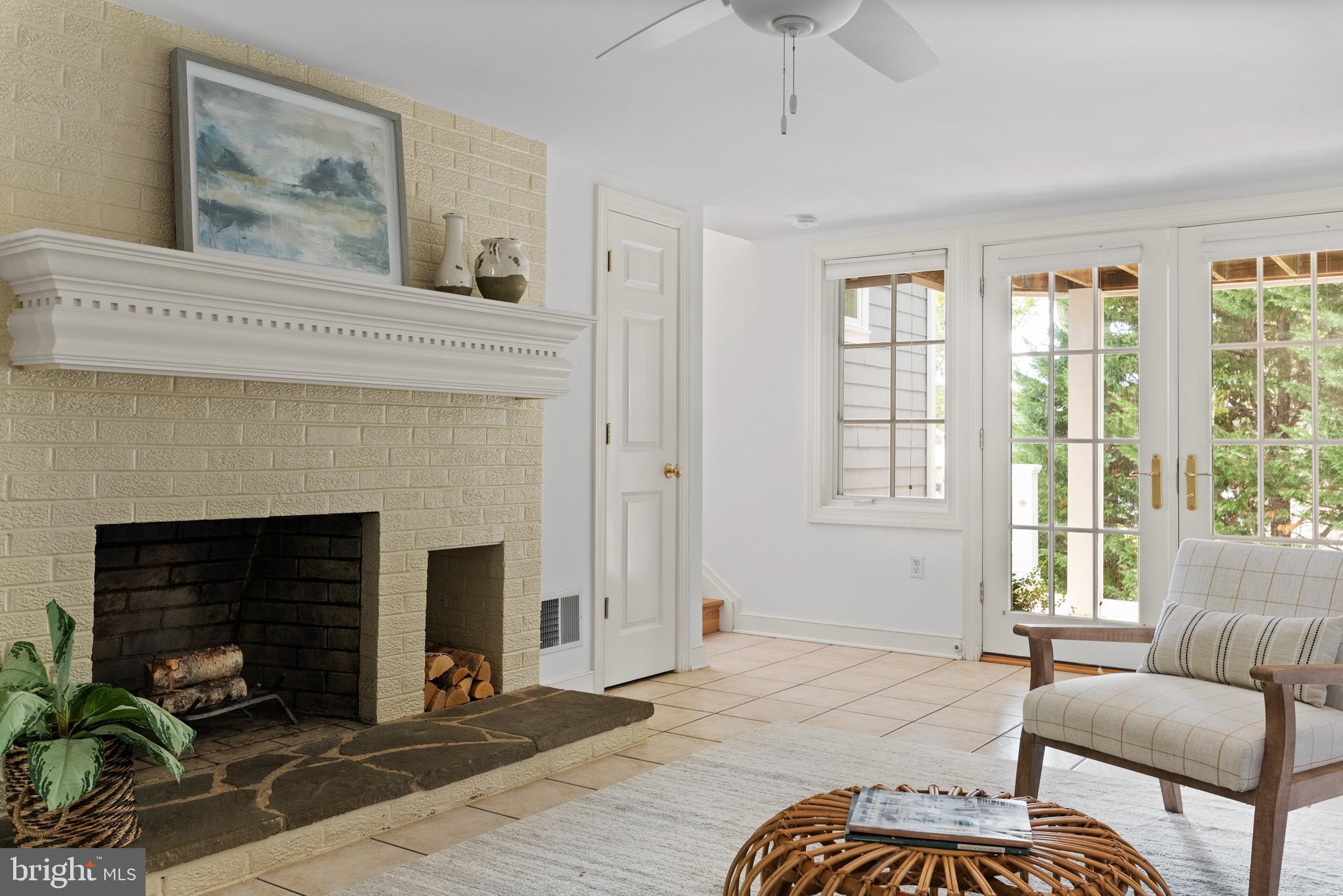 WILD ROSE SHORES - Residential