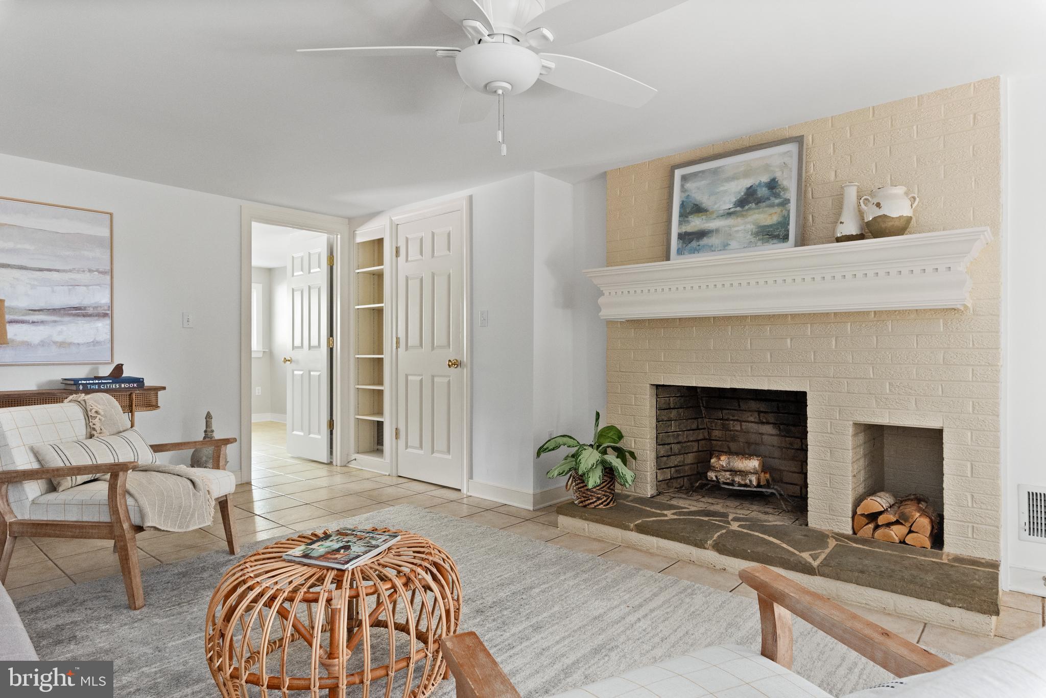 WILD ROSE SHORES - Residential