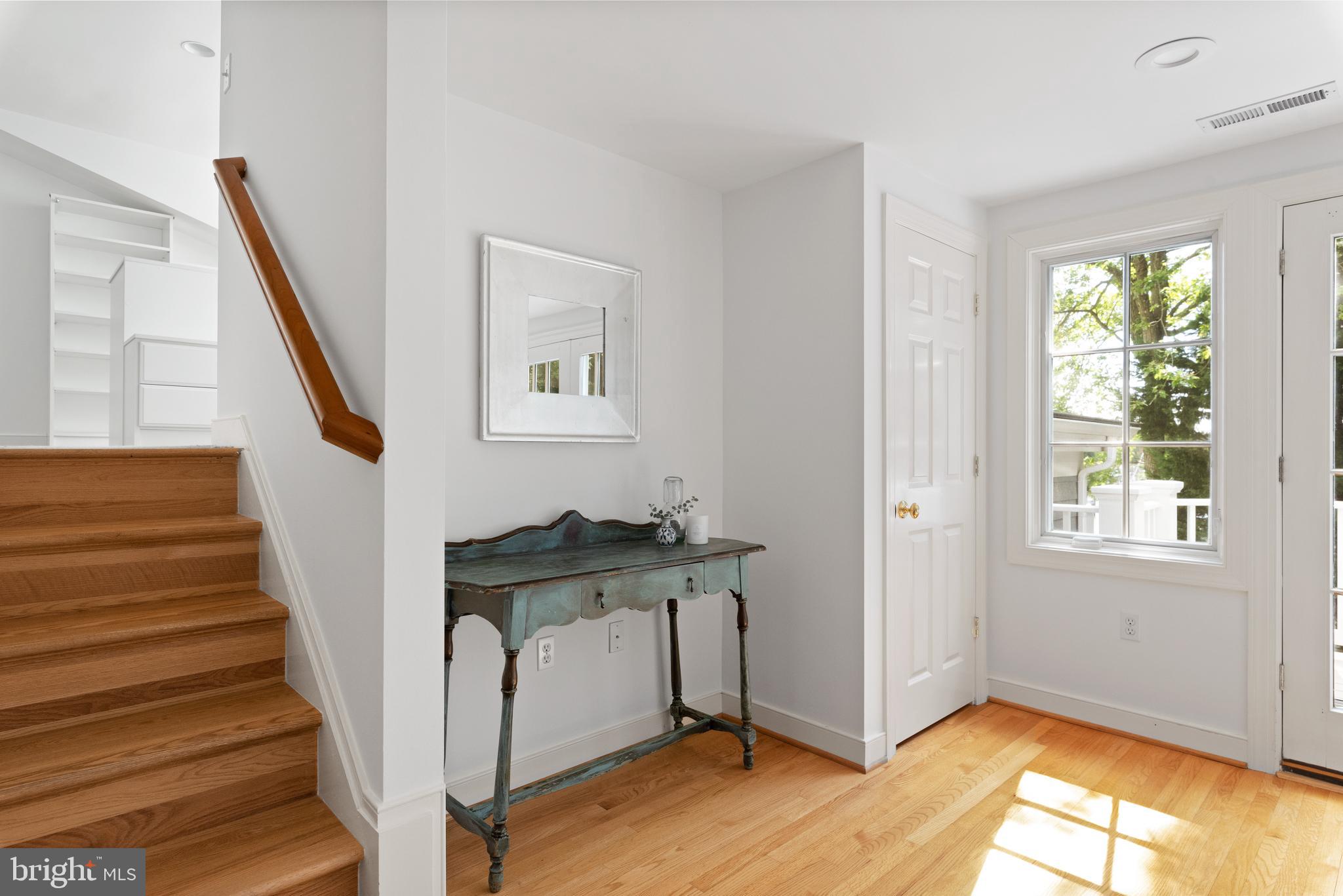 WILD ROSE SHORES - Residential