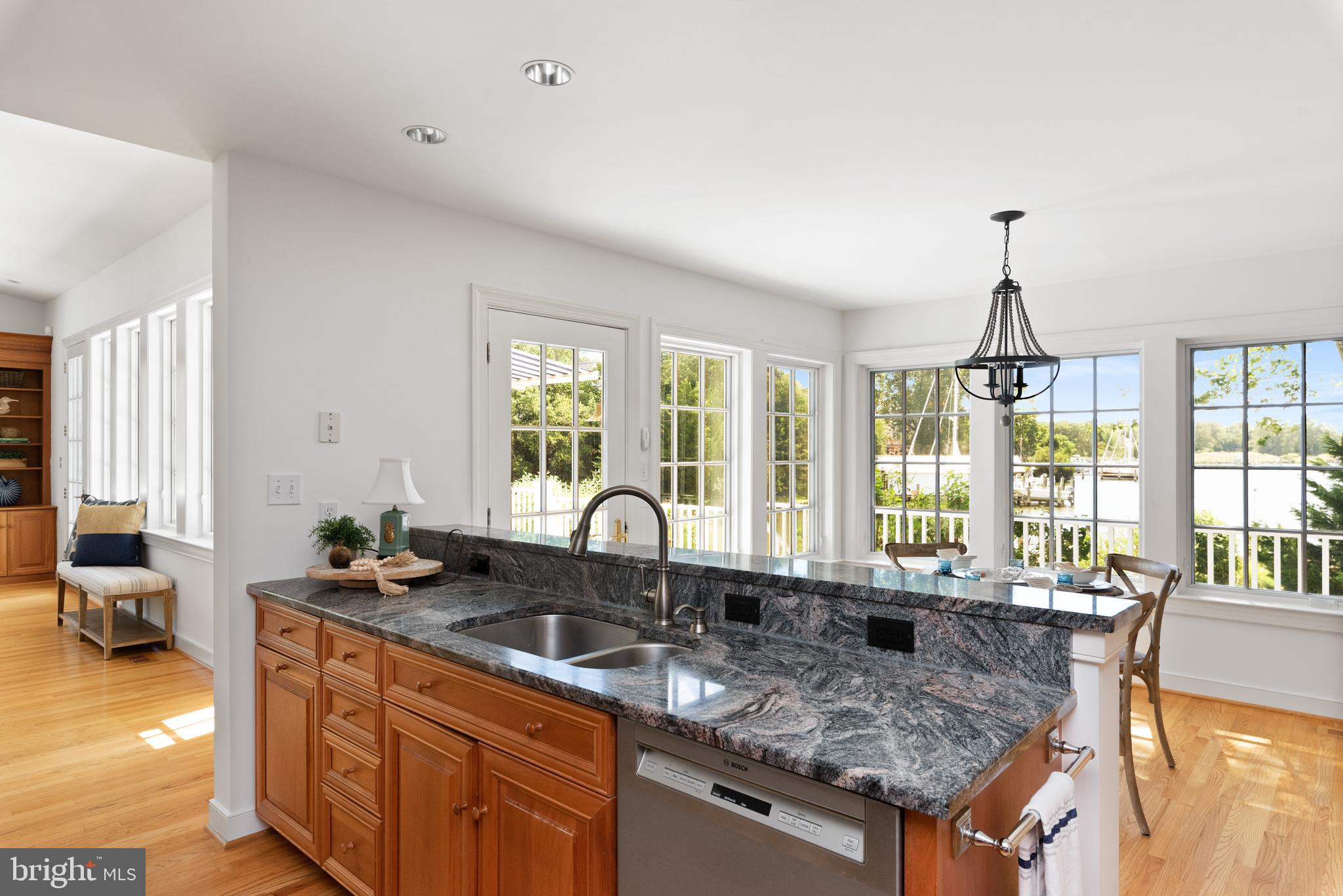 WILD ROSE SHORES - Residential