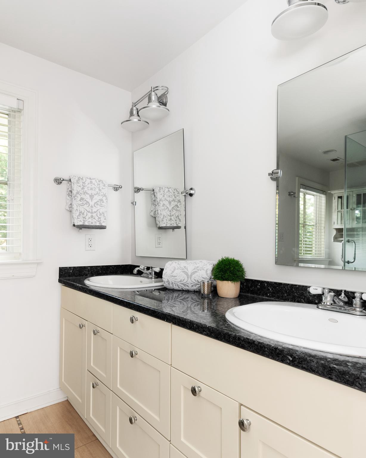 WILD ROSE SHORES - Residential