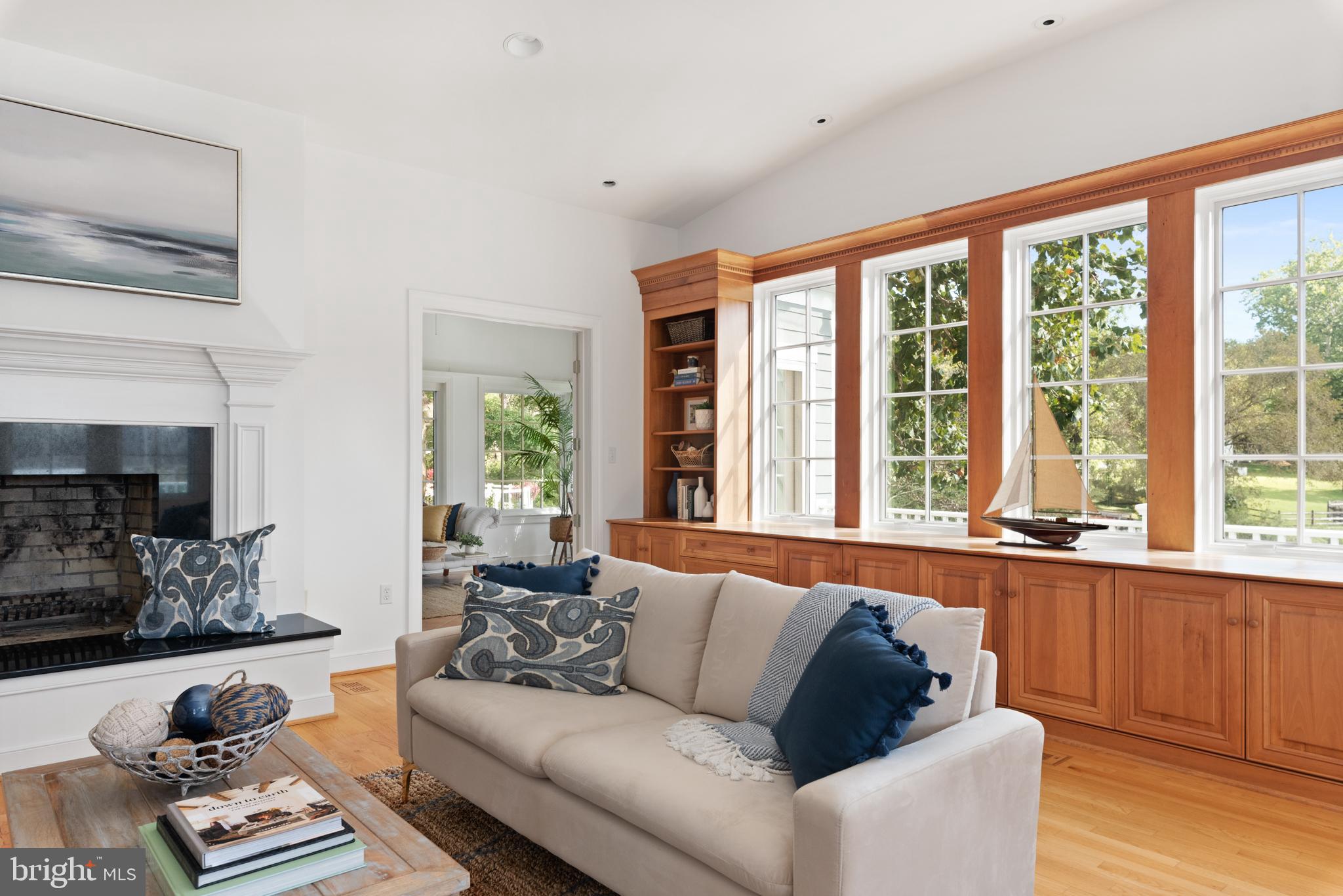 WILD ROSE SHORES - Residential