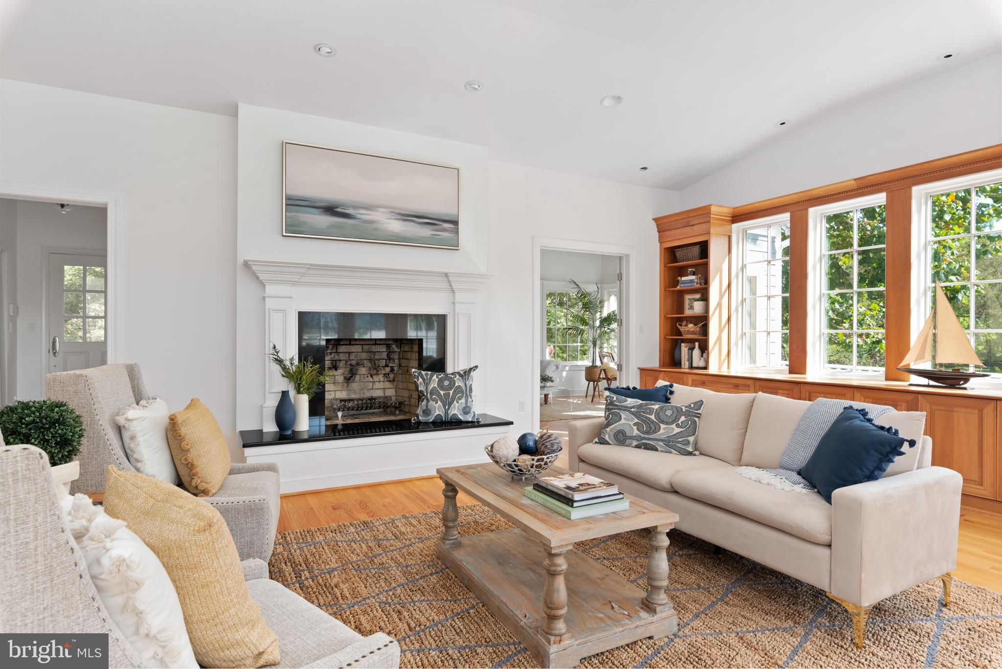 WILD ROSE SHORES - Residential