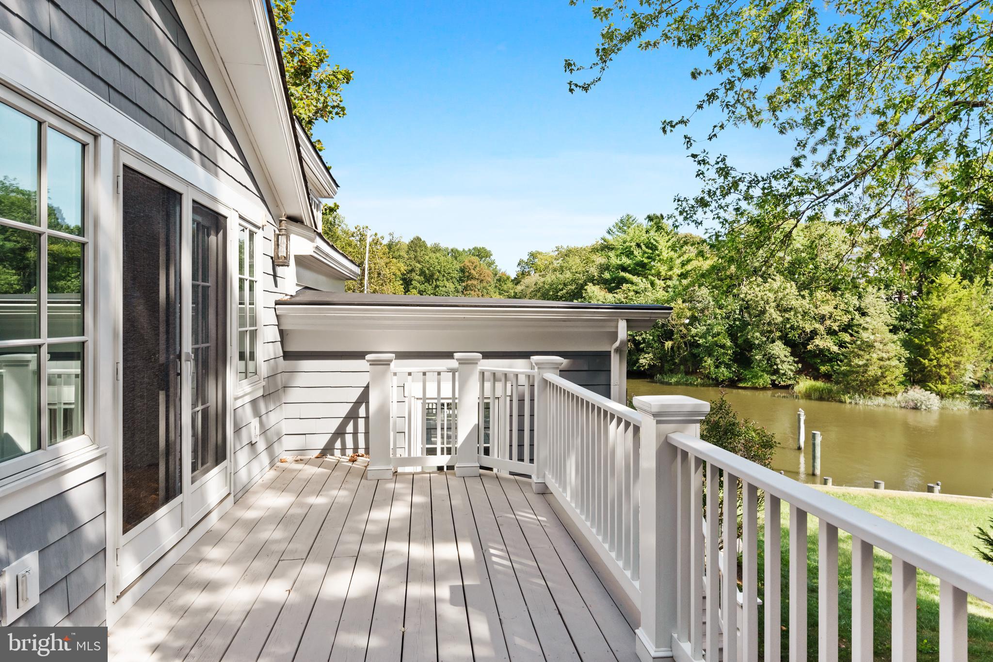 WILD ROSE SHORES - Residential