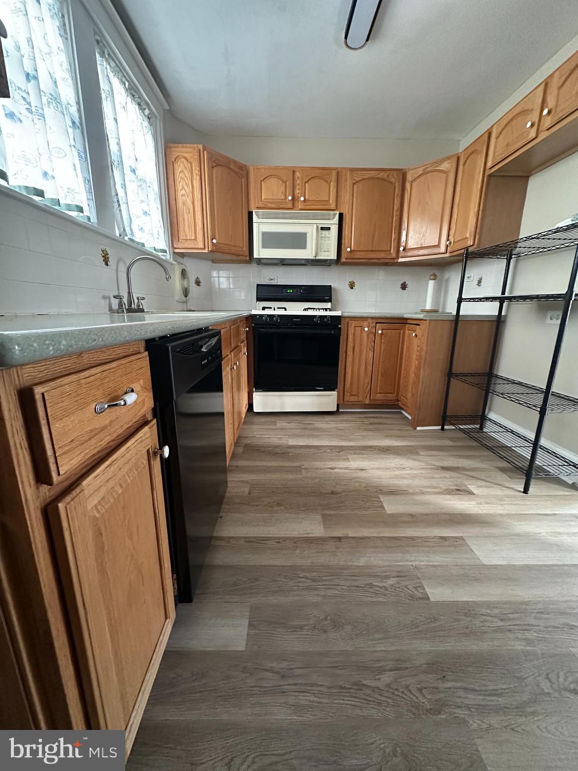 MERWOOD PARK - Residential Lease