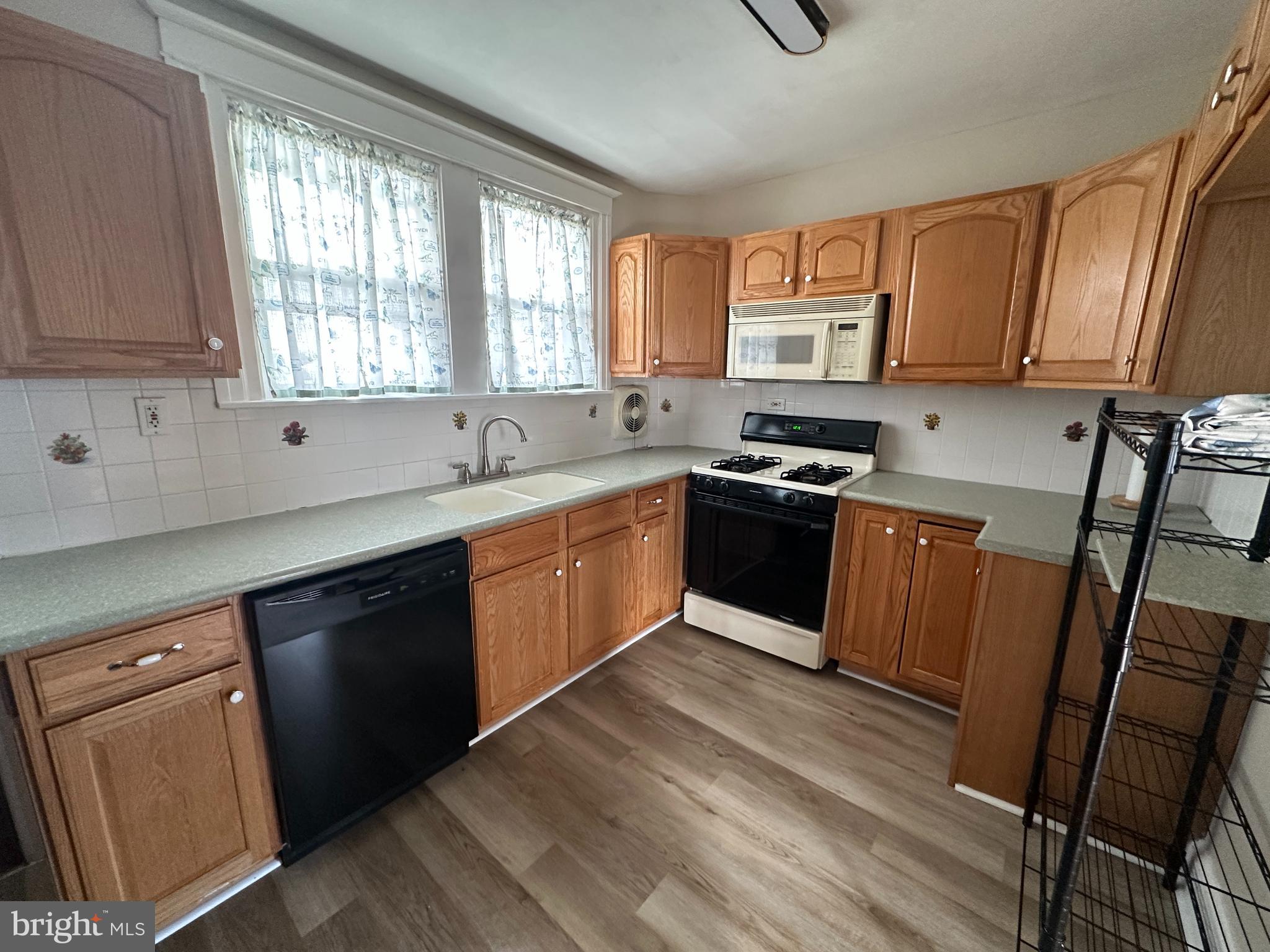 MERWOOD PARK - Residential Lease