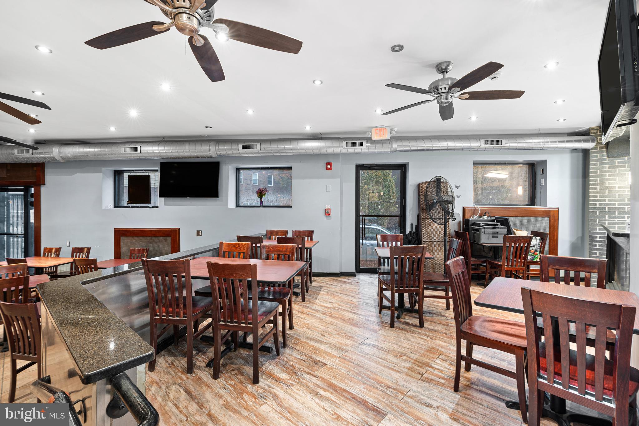 LOWER MOYAMENSING - Commercial Sale