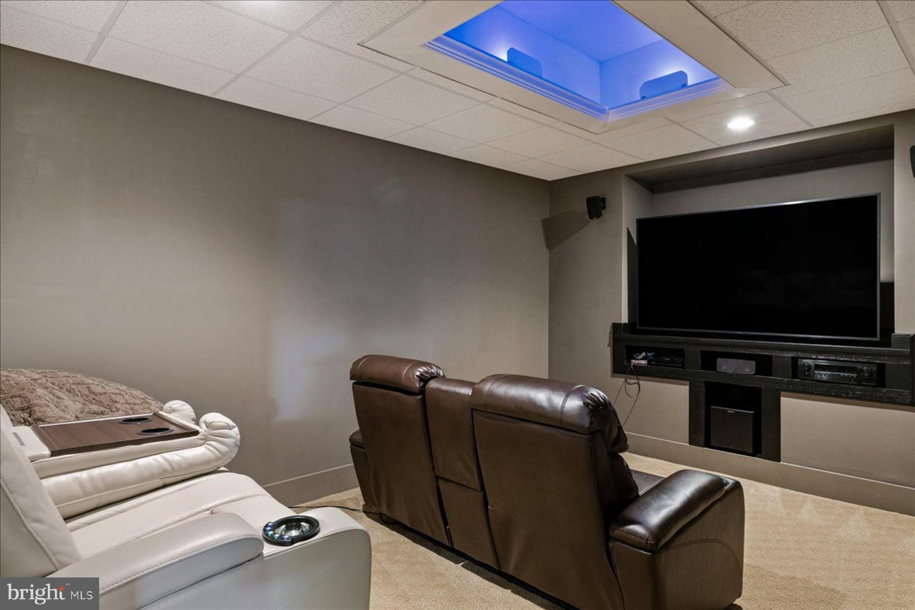 RIDGE VALLEY - Residential