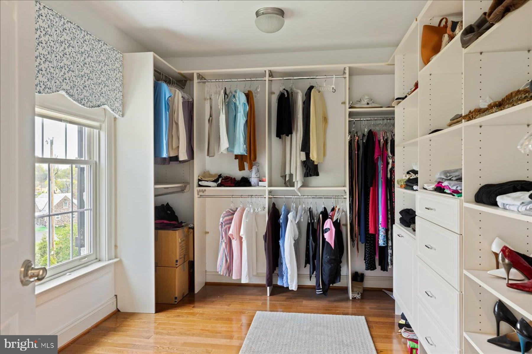 RIDGE VALLEY - Residential