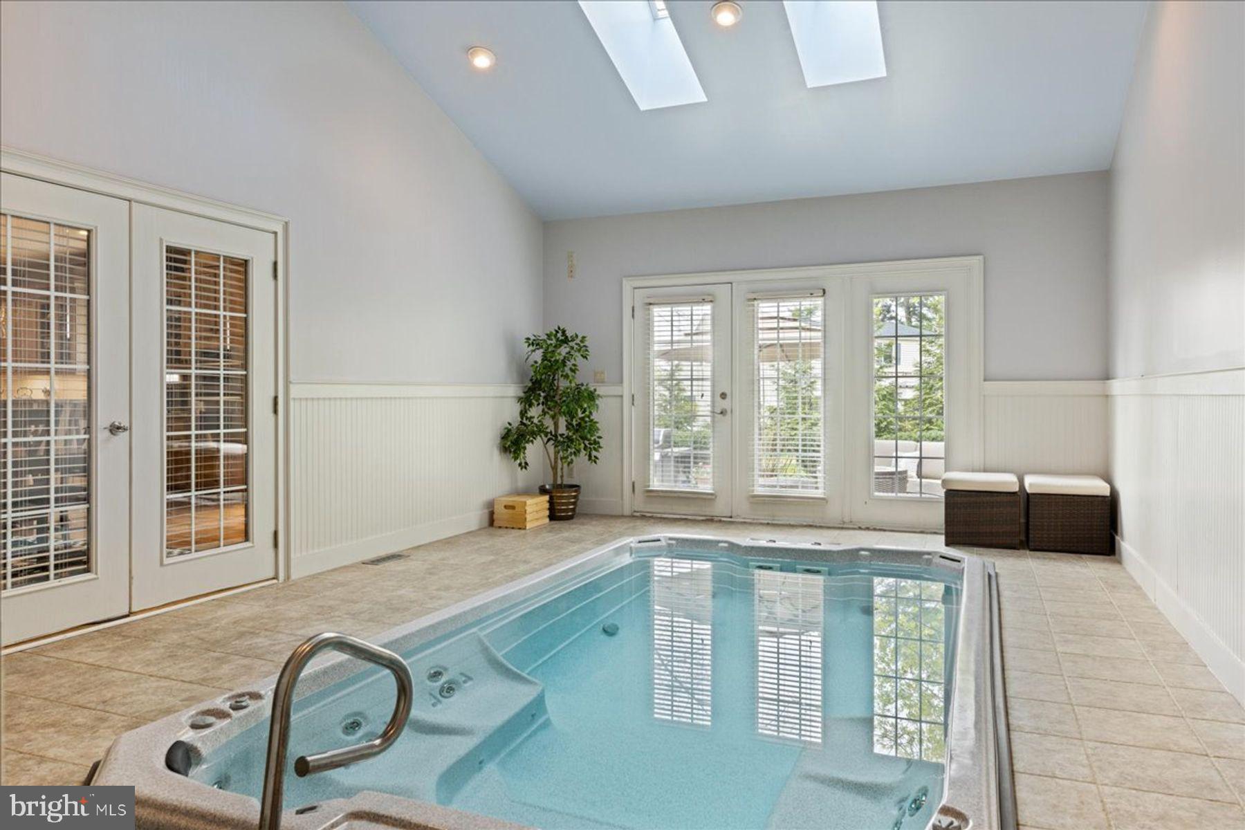 RIDGE VALLEY - Residential