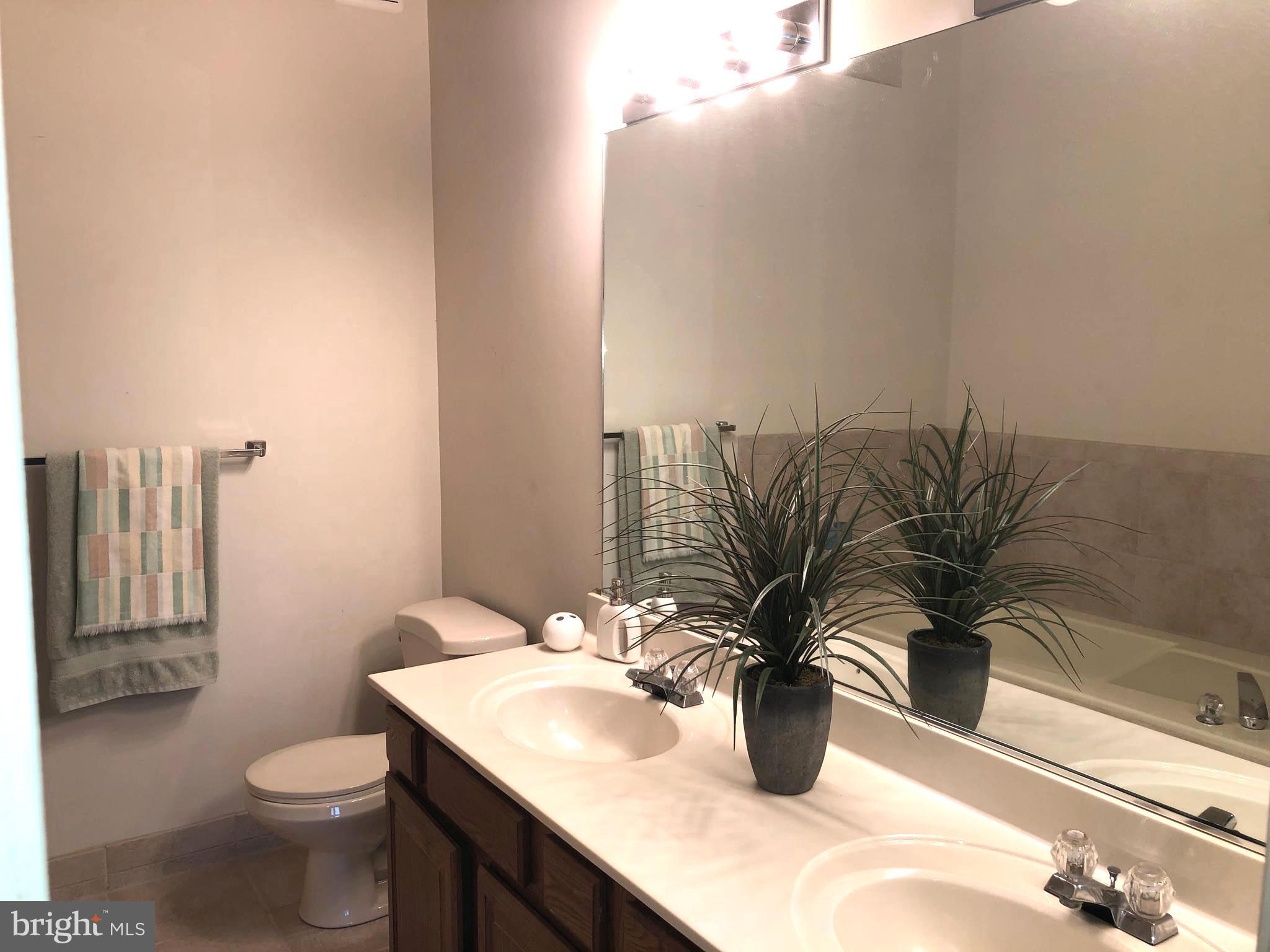 LIFESTYLE AT SULLY STATION - Residential