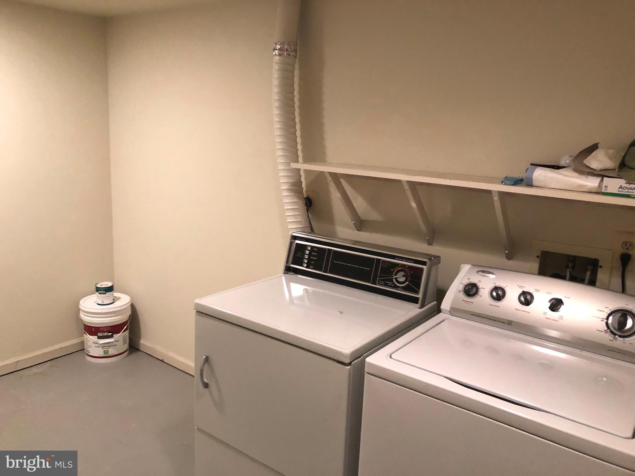 LIFESTYLE AT SULLY STATION - Residential