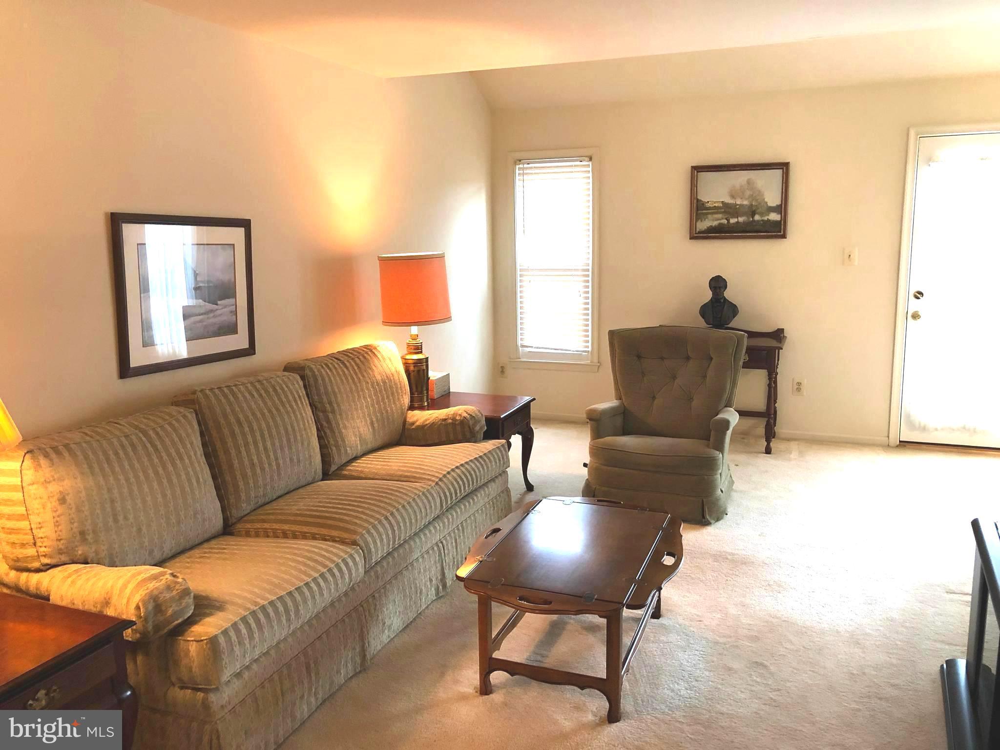 LIFESTYLE AT SULLY STATION - Residential