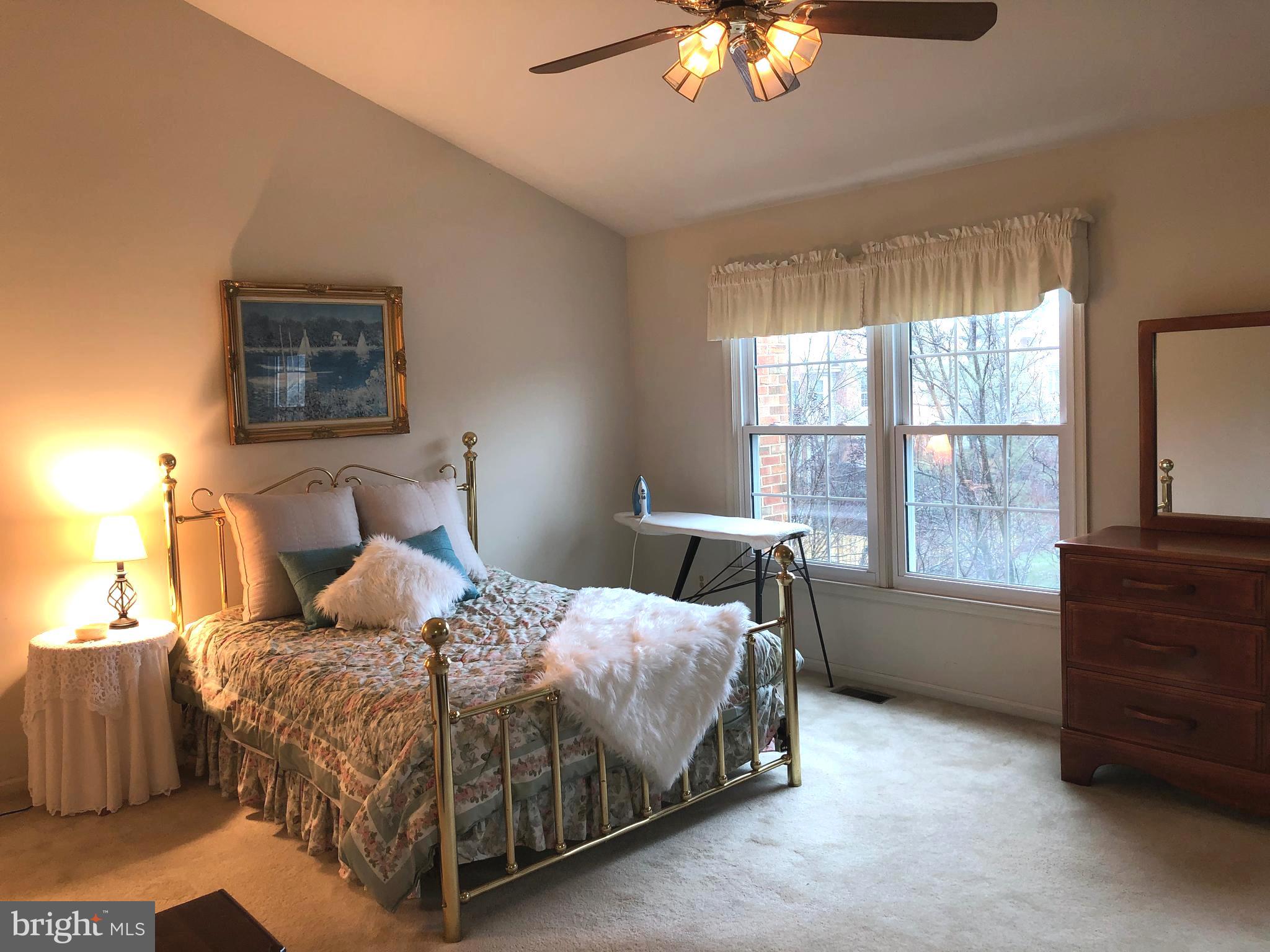 LIFESTYLE AT SULLY STATION - Residential