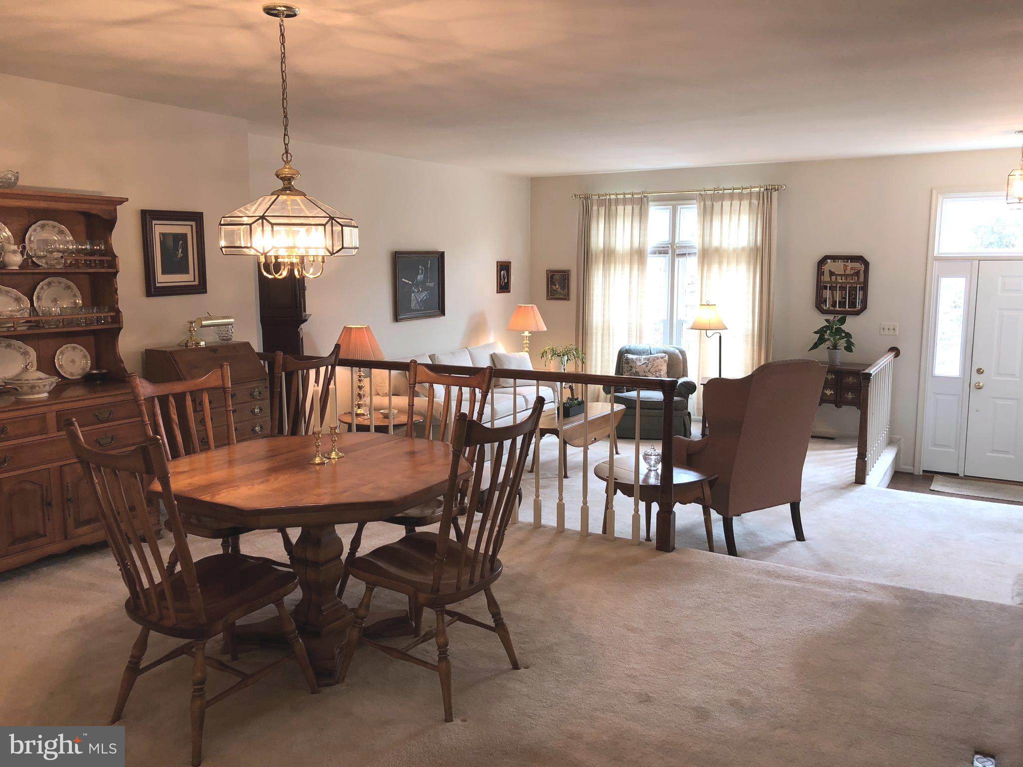 LIFESTYLE AT SULLY STATION - Residential