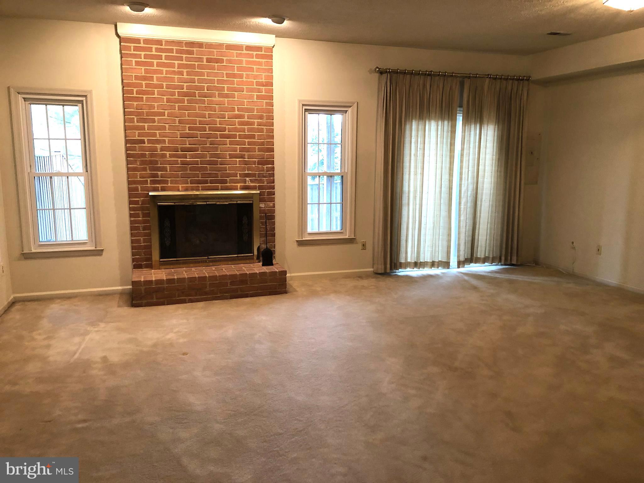 LIFESTYLE AT SULLY STATION - Residential