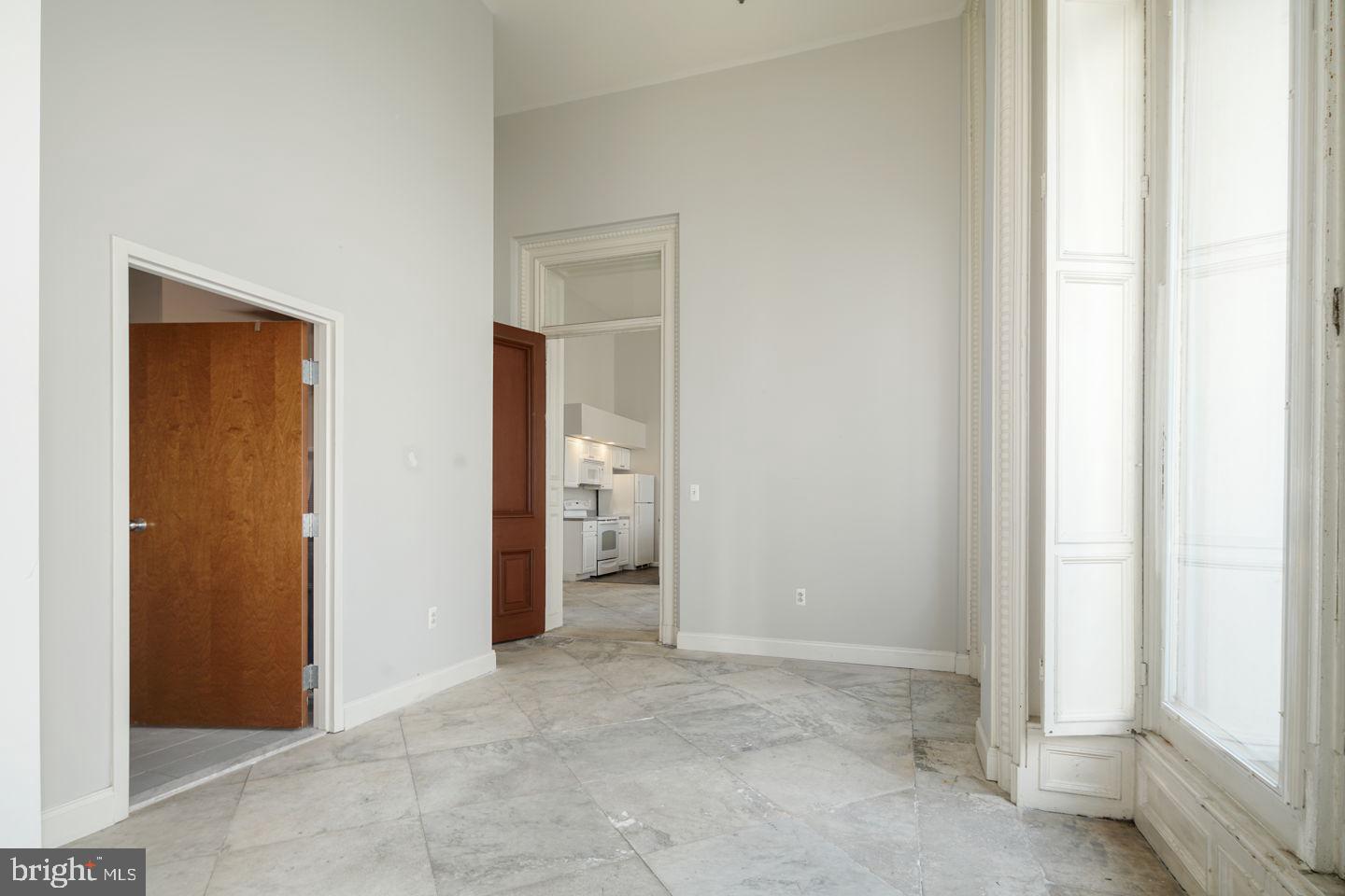 WASHINGTON SQ WEST - Residential