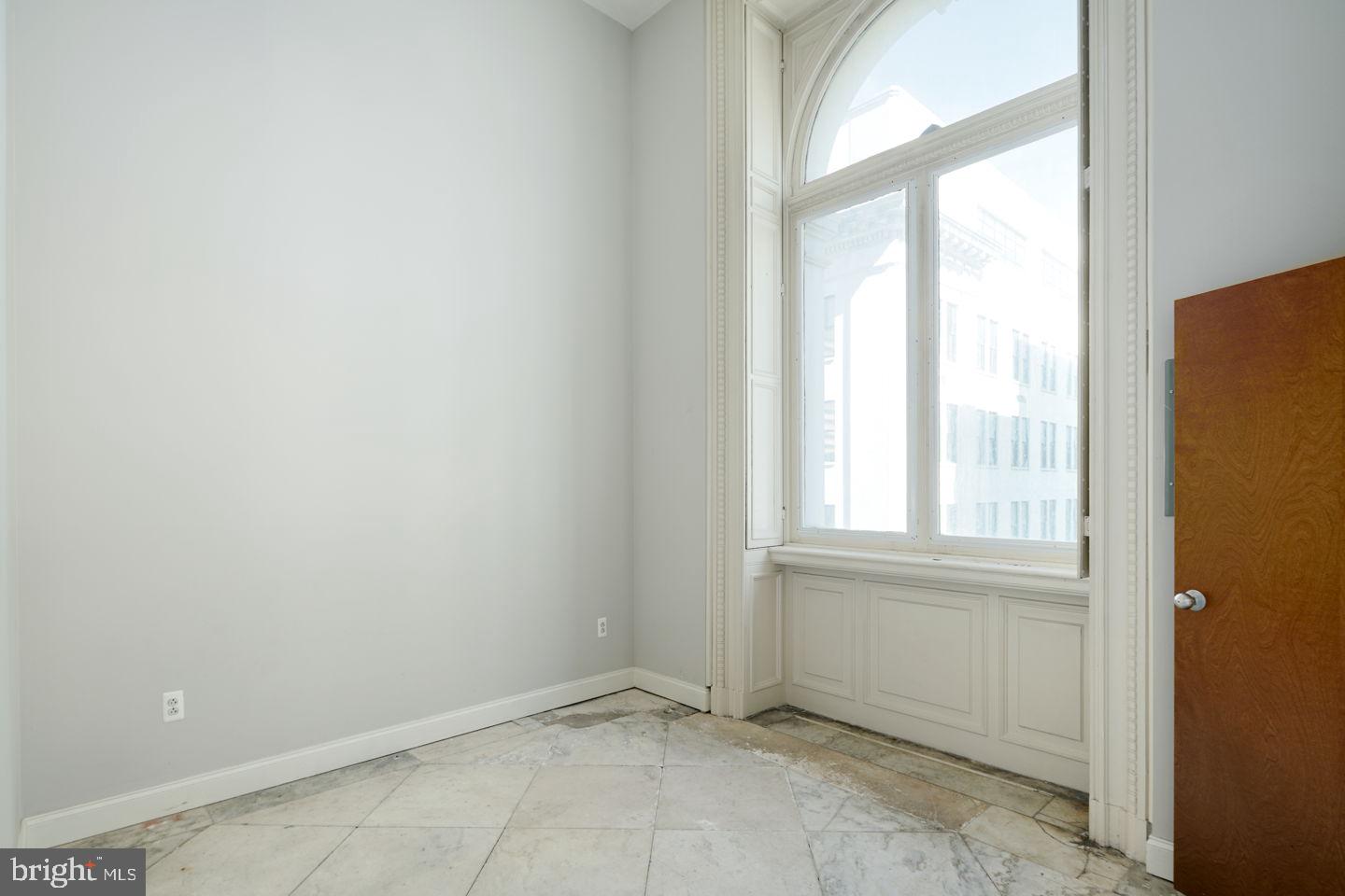 WASHINGTON SQ WEST - Residential