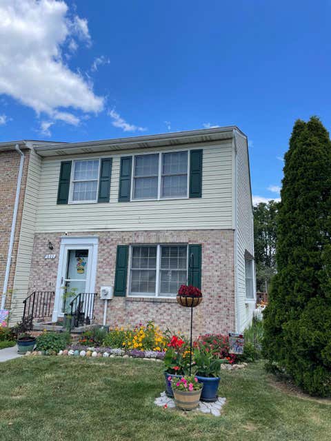 Townhouse For Sale - 111 Equestrian Drive<br/> STEPHENS CITY, VA 22655