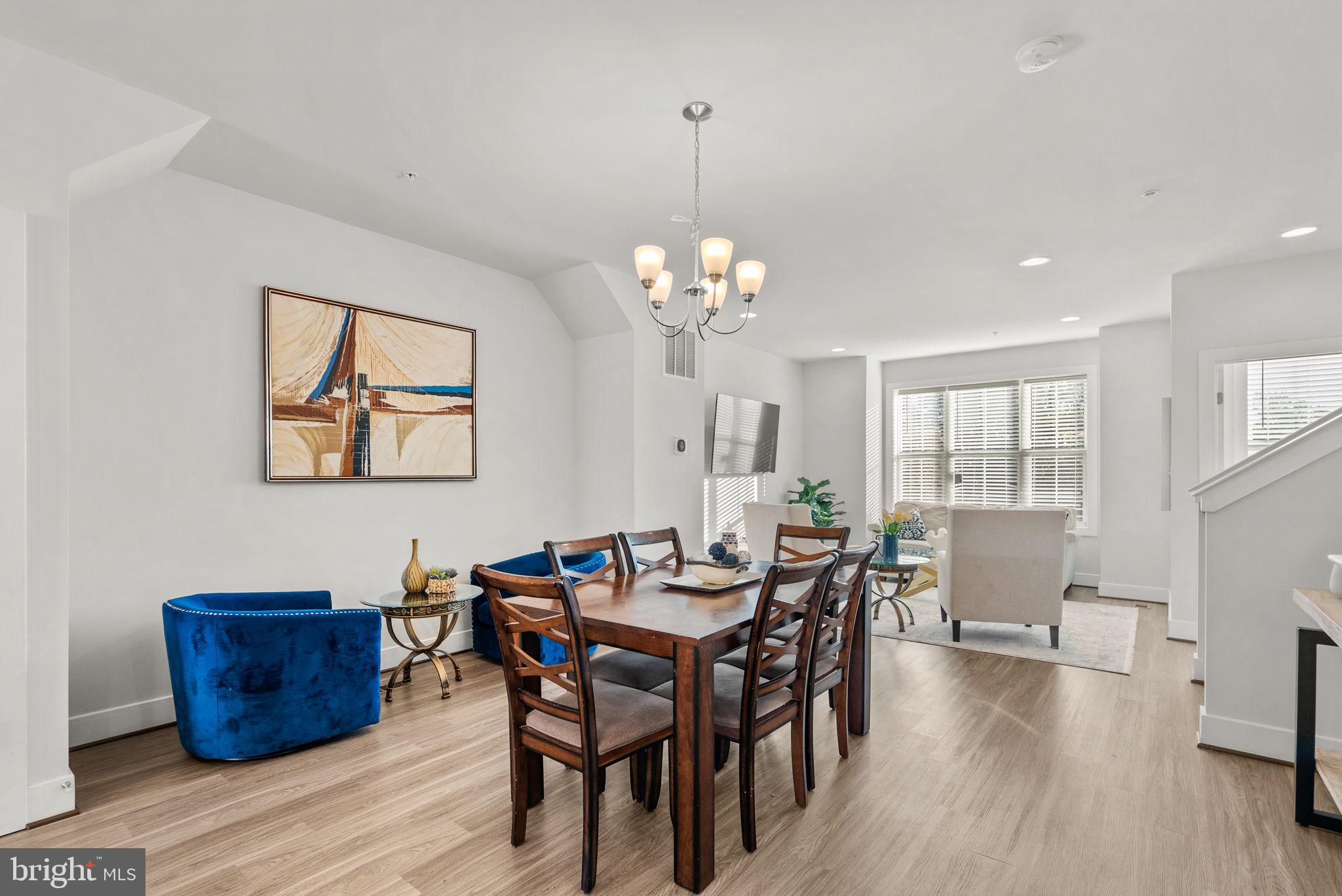 GLENMONT METROCENTRE - Residential