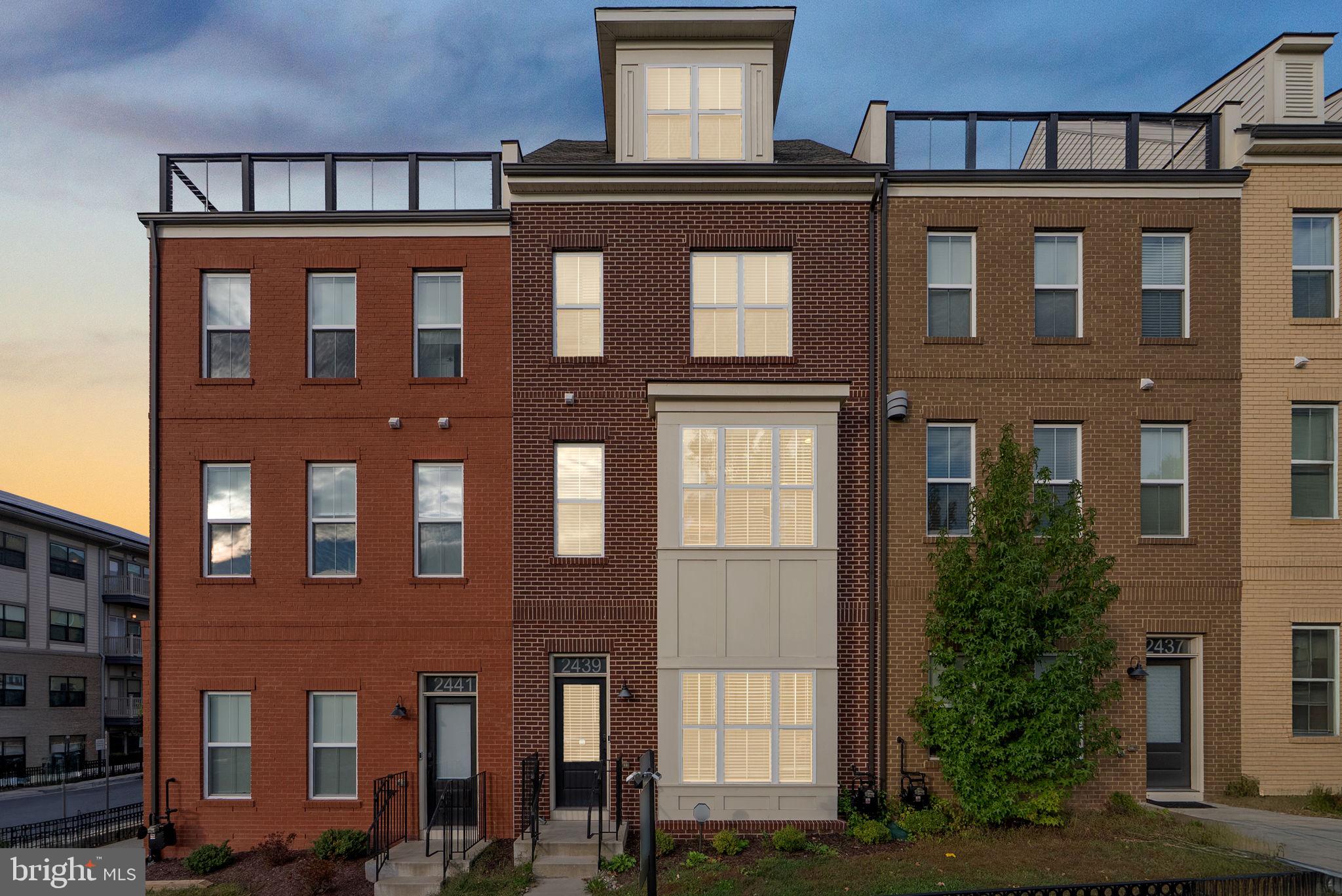 GLENMONT METROCENTRE - Residential