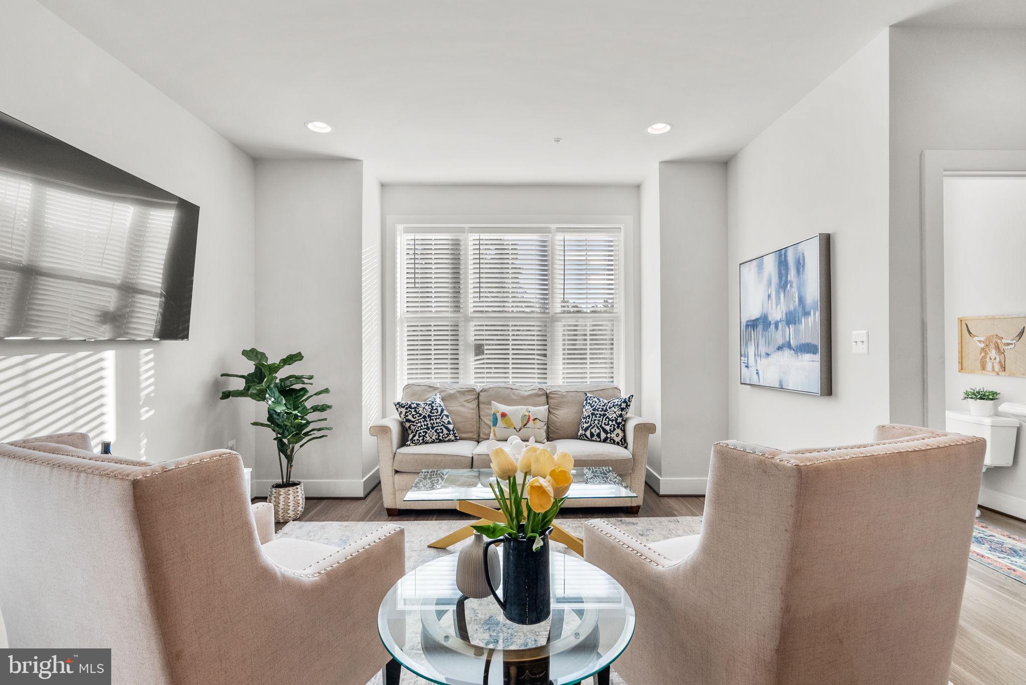 2439 GLENALLAN AVENUE