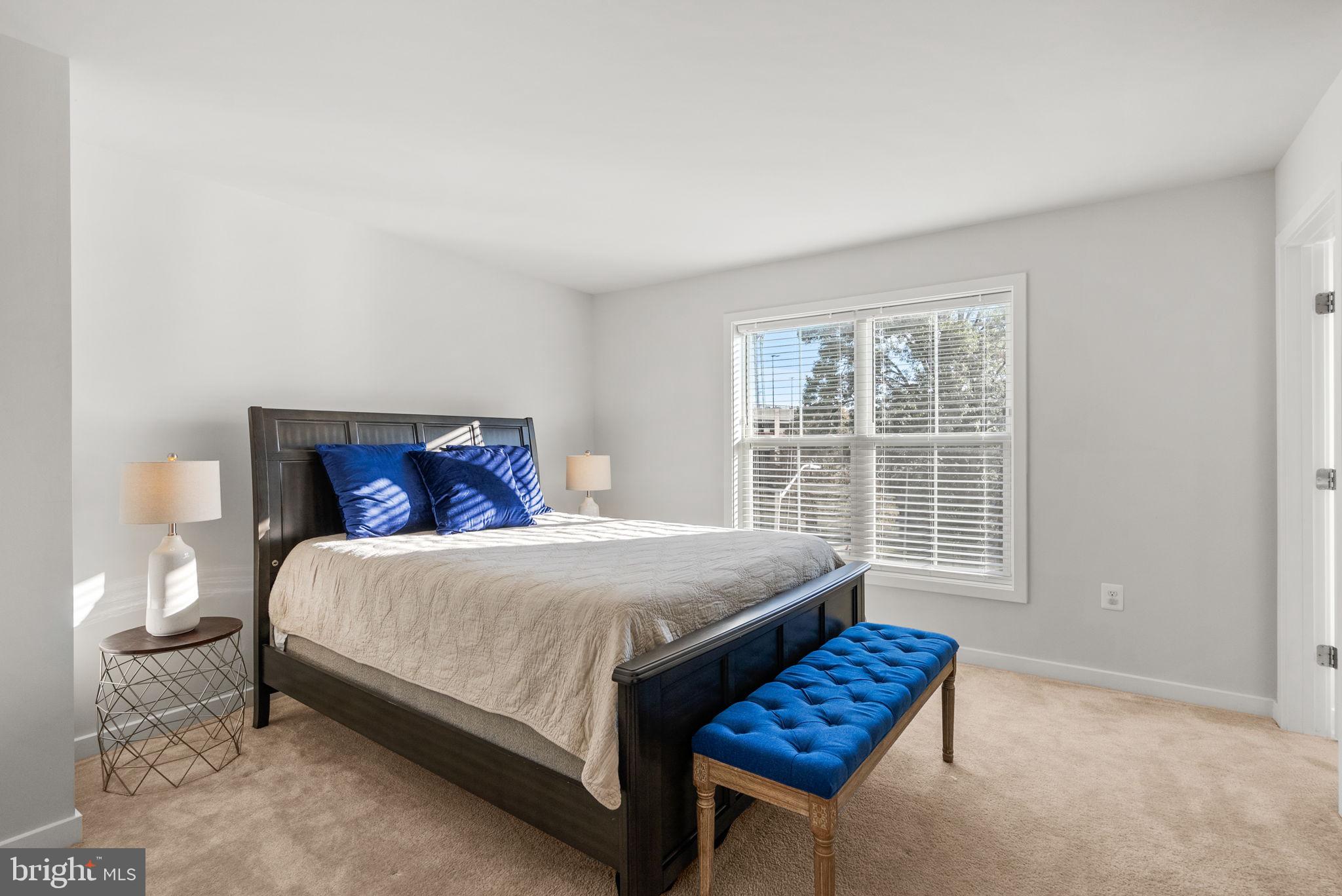 GLENMONT METROCENTRE - Residential