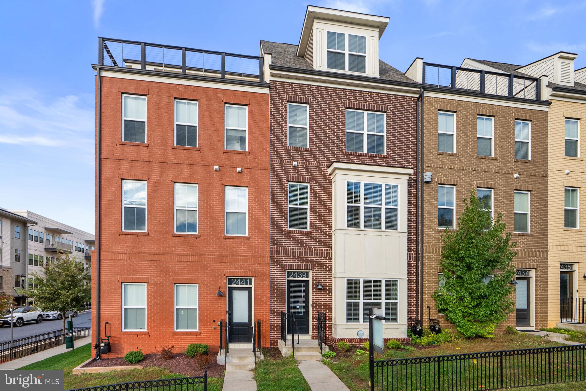 GLENMONT METROCENTRE - Residential