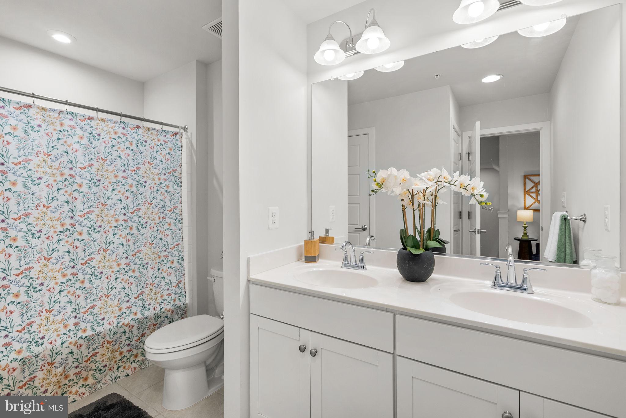 GLENMONT METROCENTRE - Residential