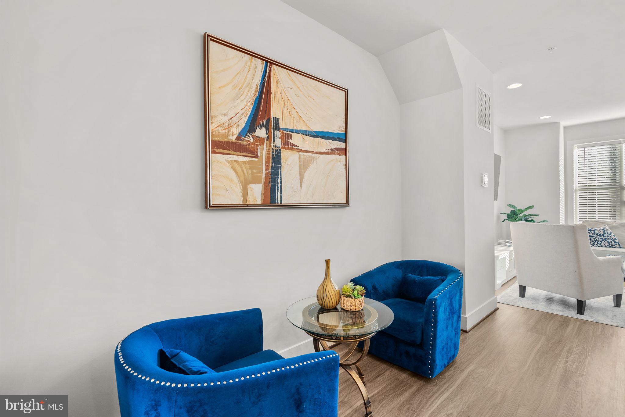 GLENMONT METROCENTRE - Residential