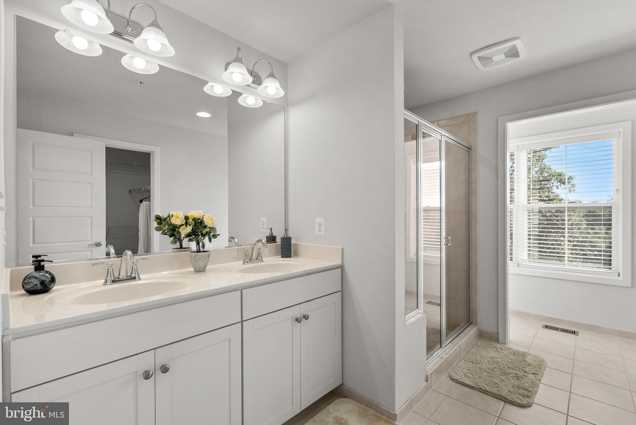 GLENMONT METROCENTRE - Residential