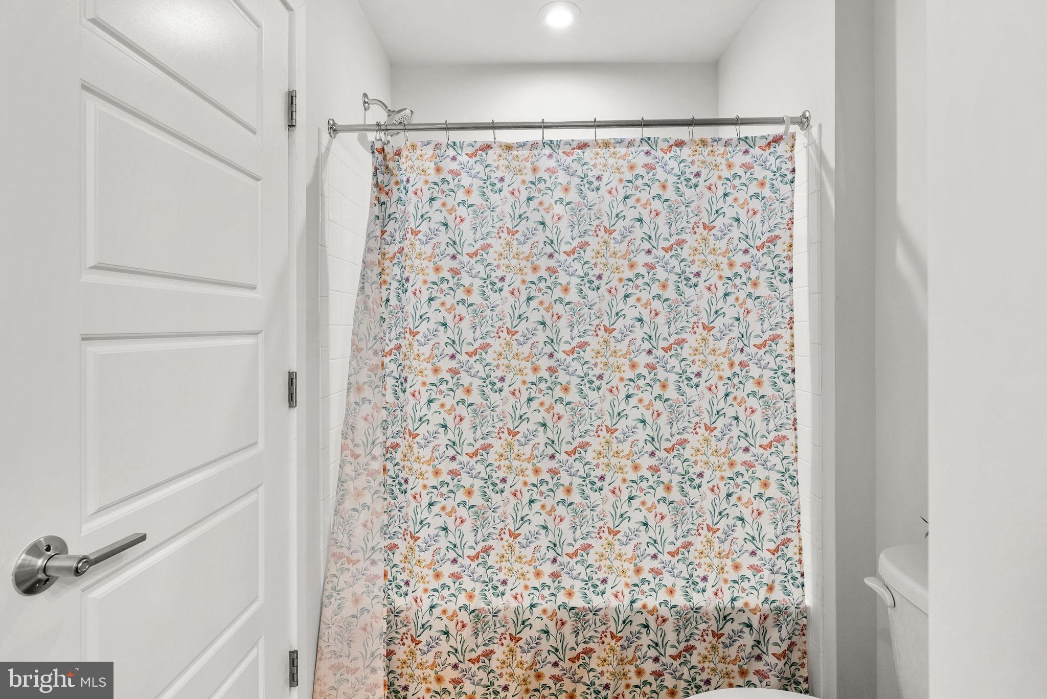 GLENMONT METROCENTRE - Residential