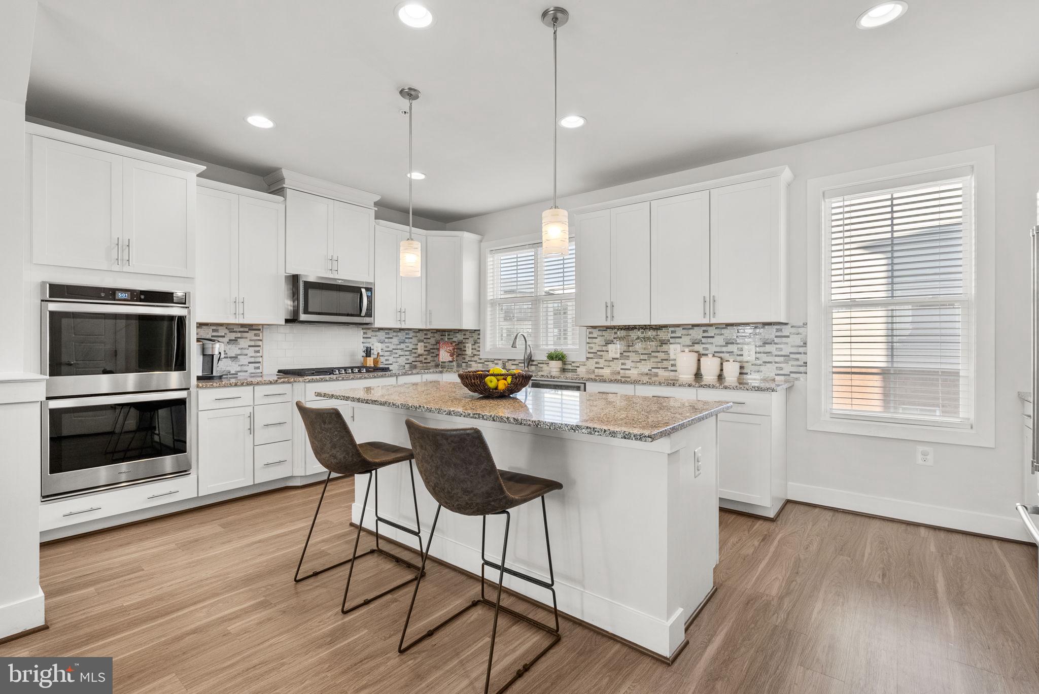 GLENMONT METROCENTRE - Residential