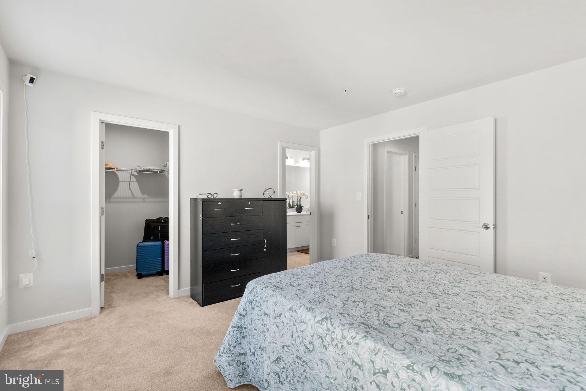 GLENMONT METROCENTRE - Residential