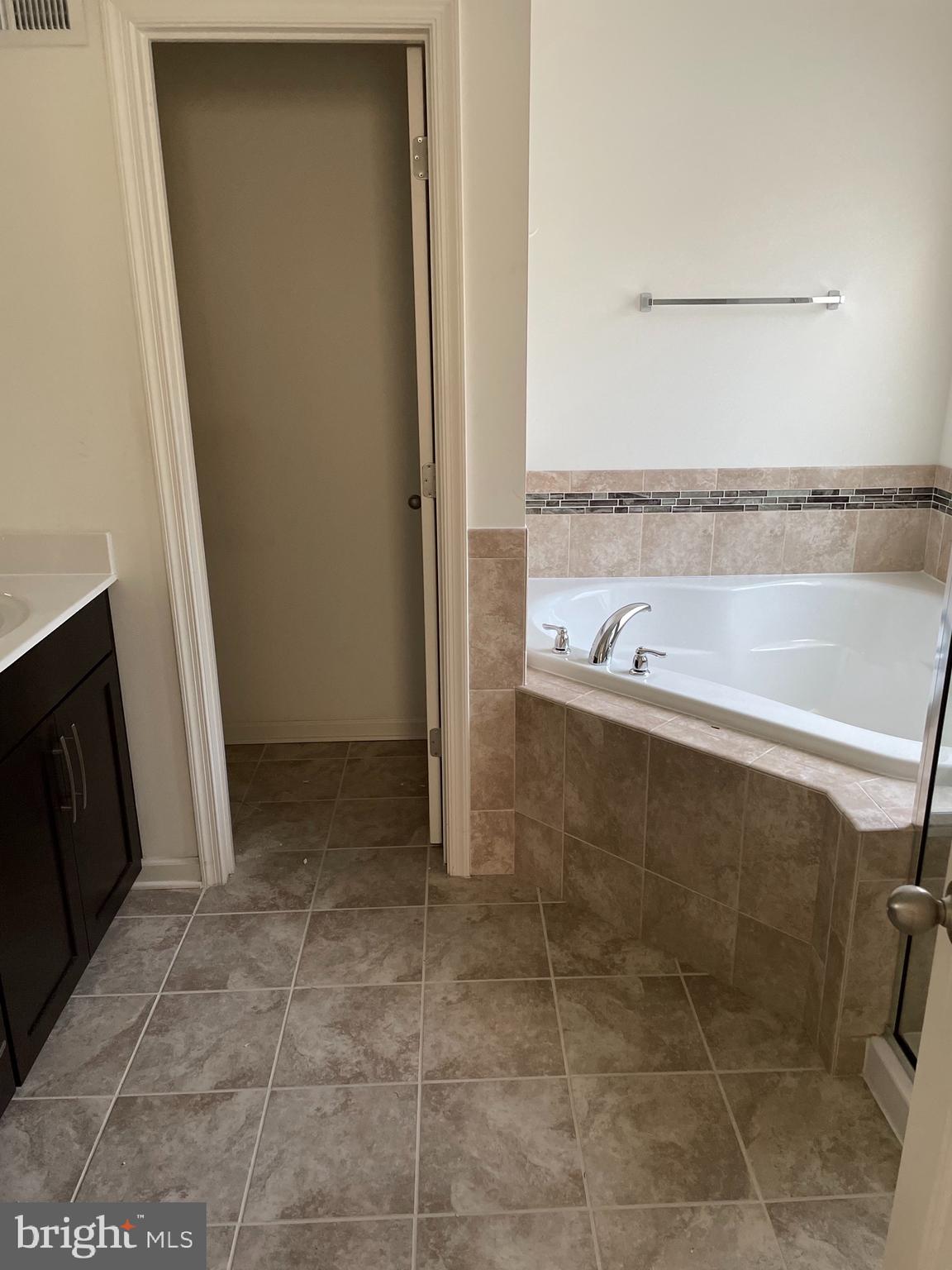 COLONIAL FORGE - Residential Lease