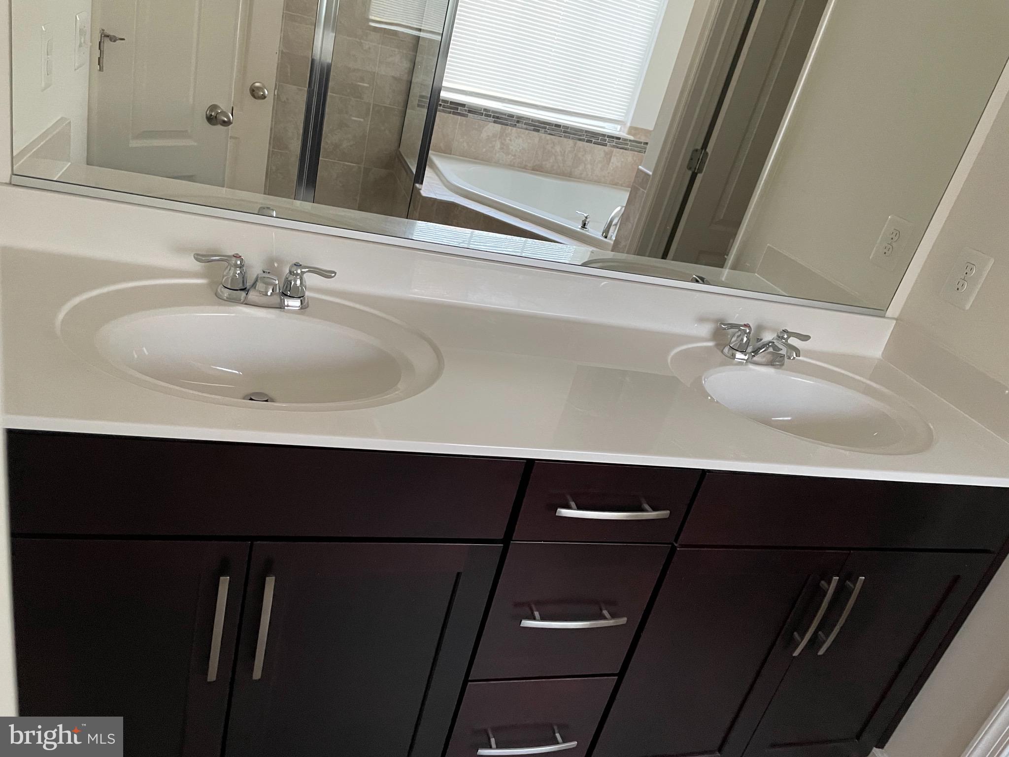 COLONIAL FORGE - Residential Lease