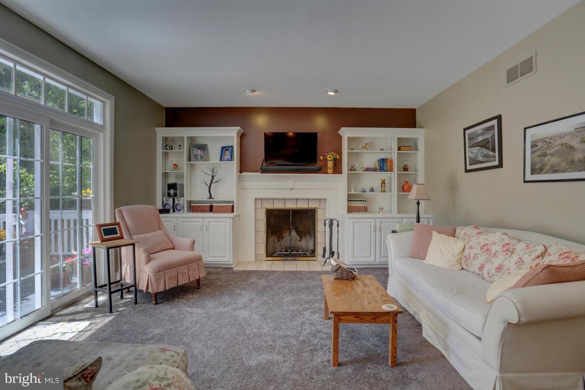 OAK LANE - Residential