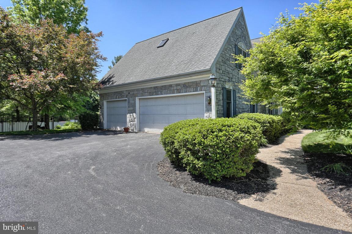 OAK LANE - Residential
