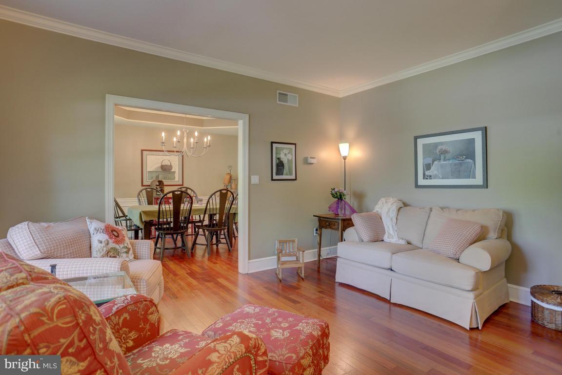 OAK LANE - Residential