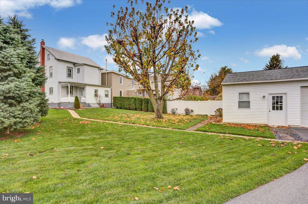 Photo of 44 N CHARLES ST, EPHRATA, PA 17522 (MLS # PALA2027972)