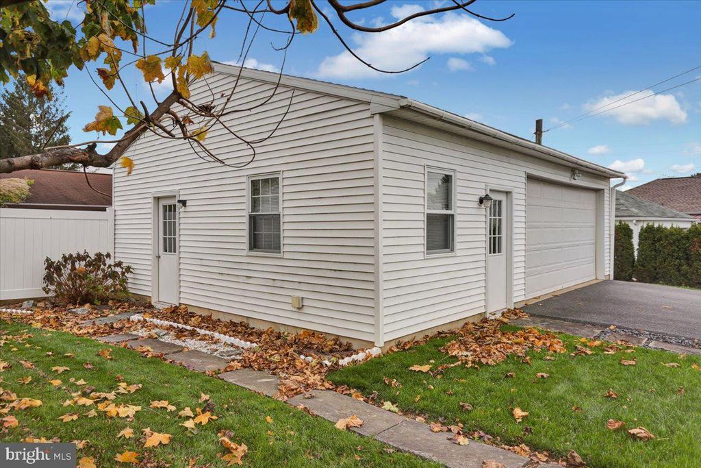 Photo of 44 N CHARLES ST, EPHRATA, PA 17522 (MLS # PALA2027972)