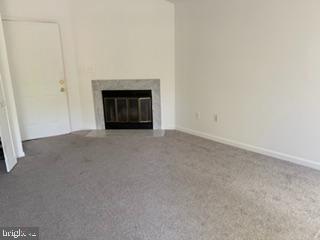 1013 SUMMERGLENN COURT 7-203