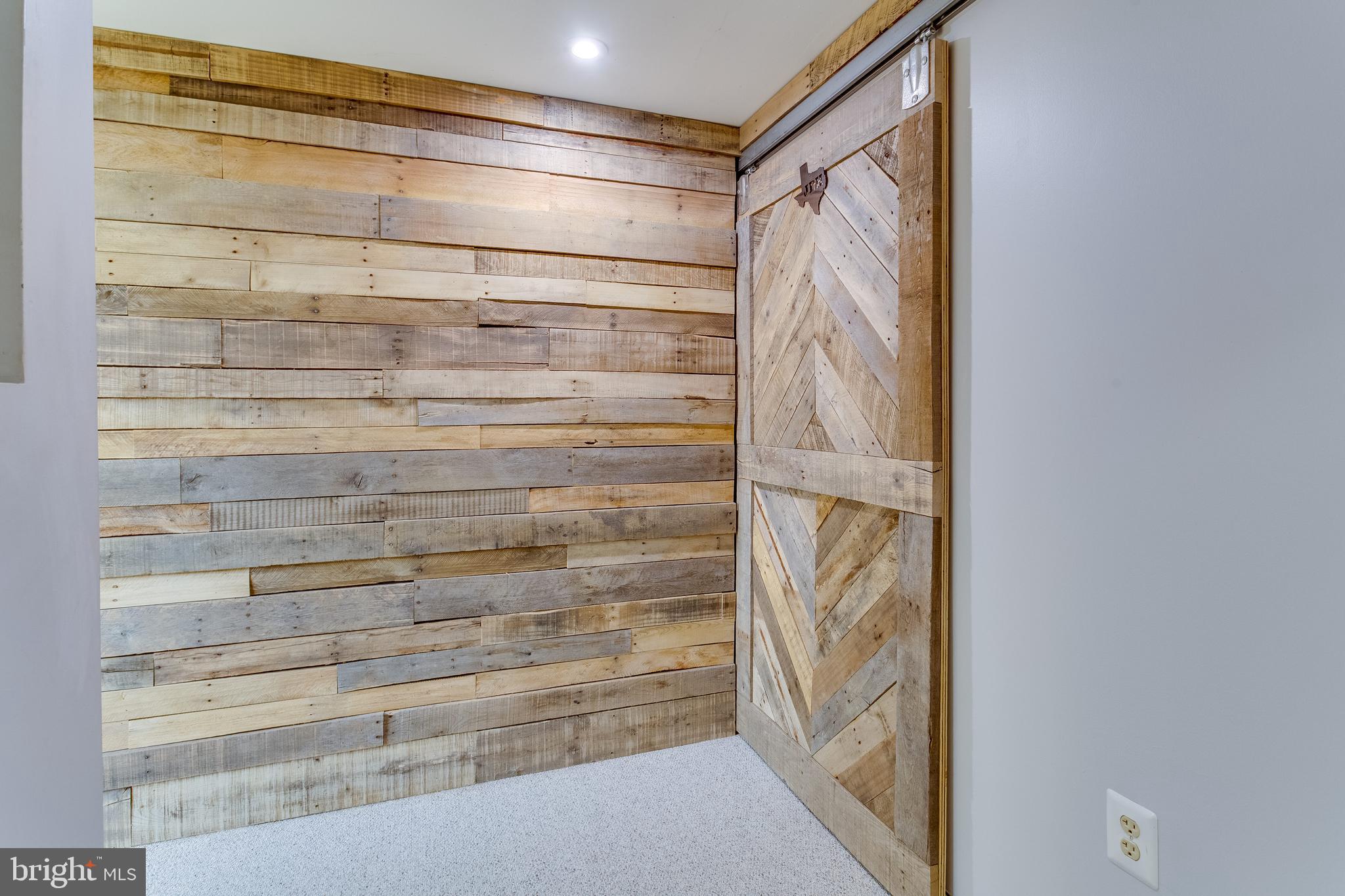 BRYNWOOD HILLS - Residential