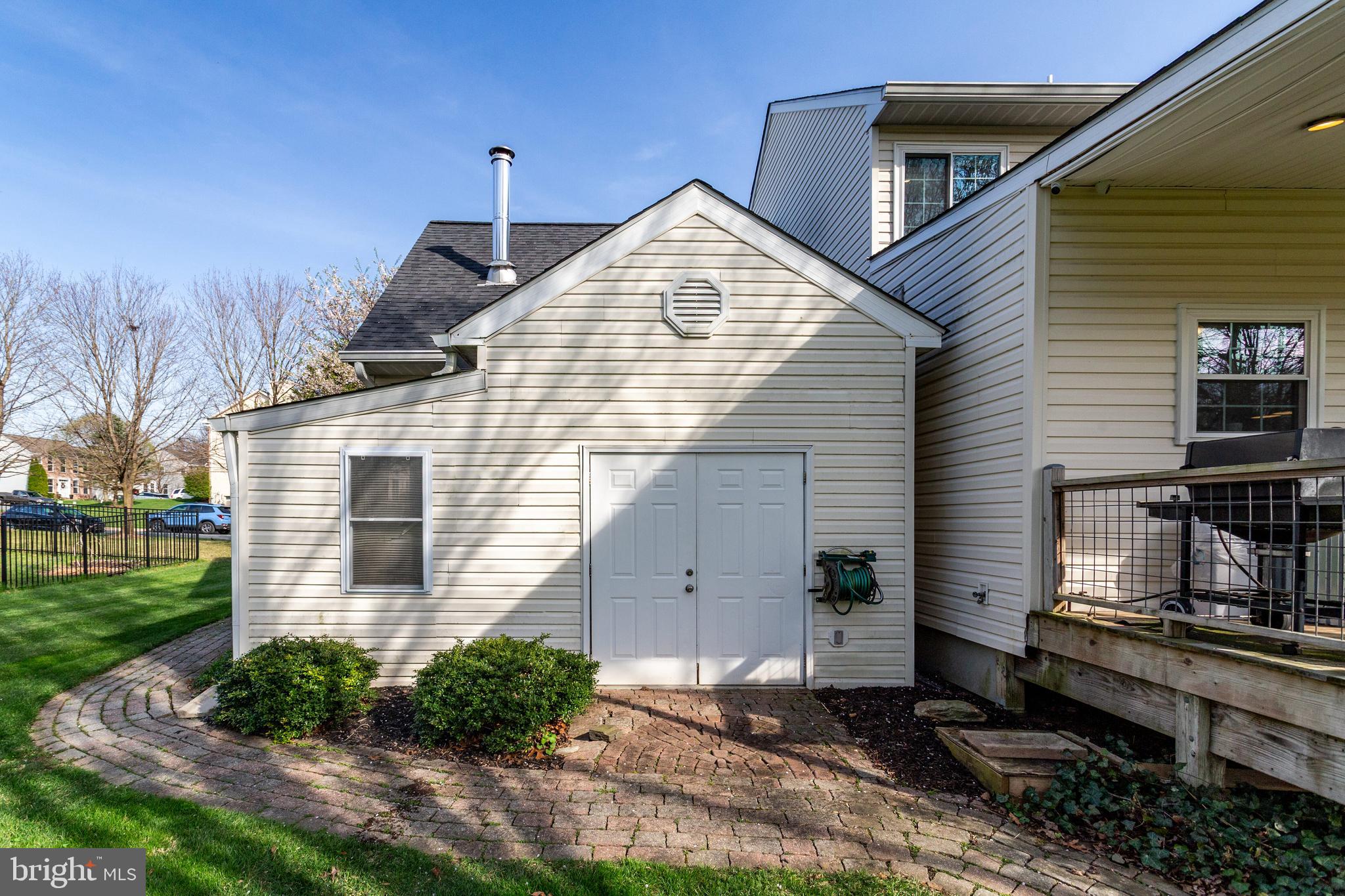 BRYNWOOD HILLS - Residential