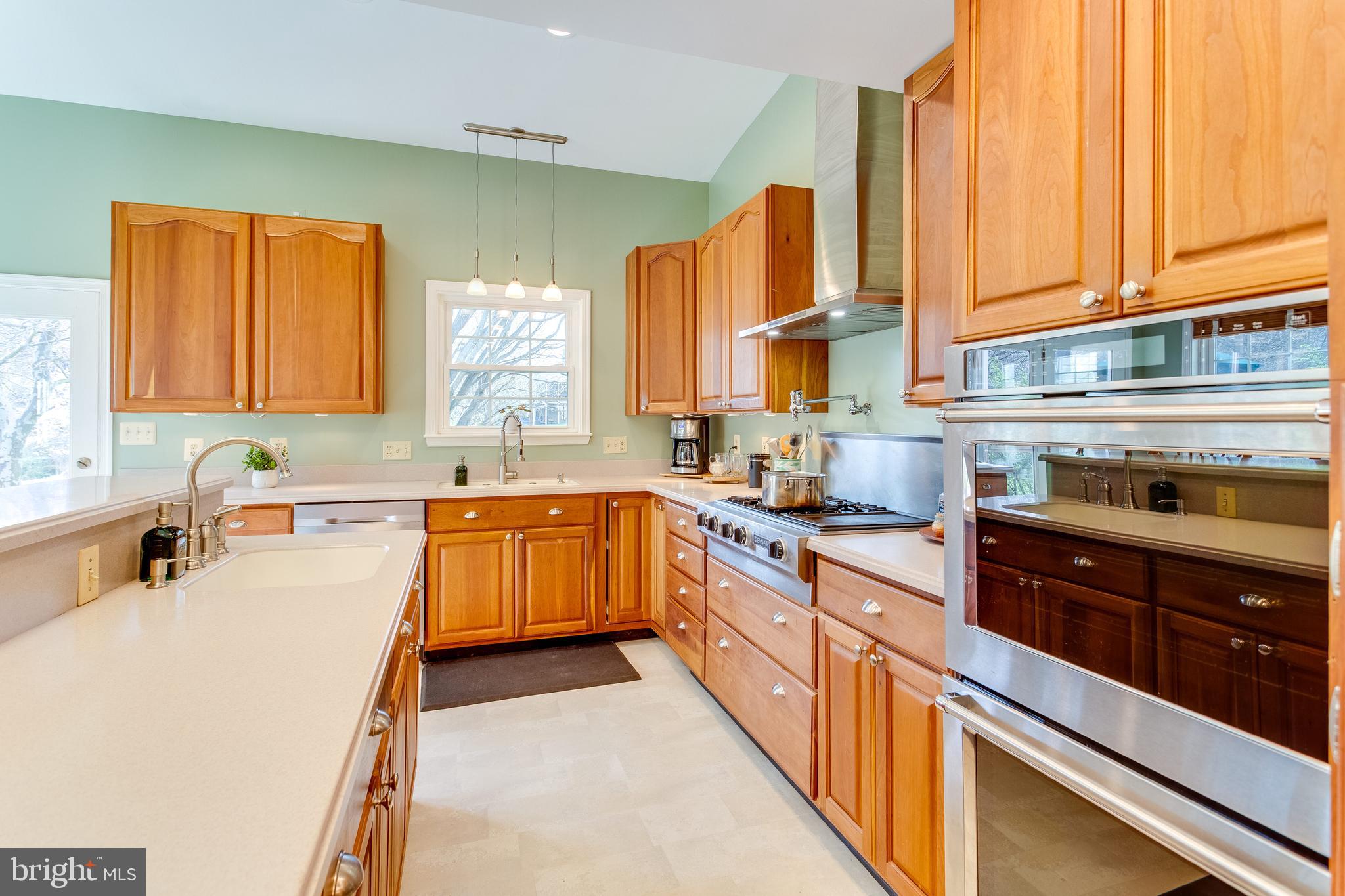 BRYNWOOD HILLS - Residential